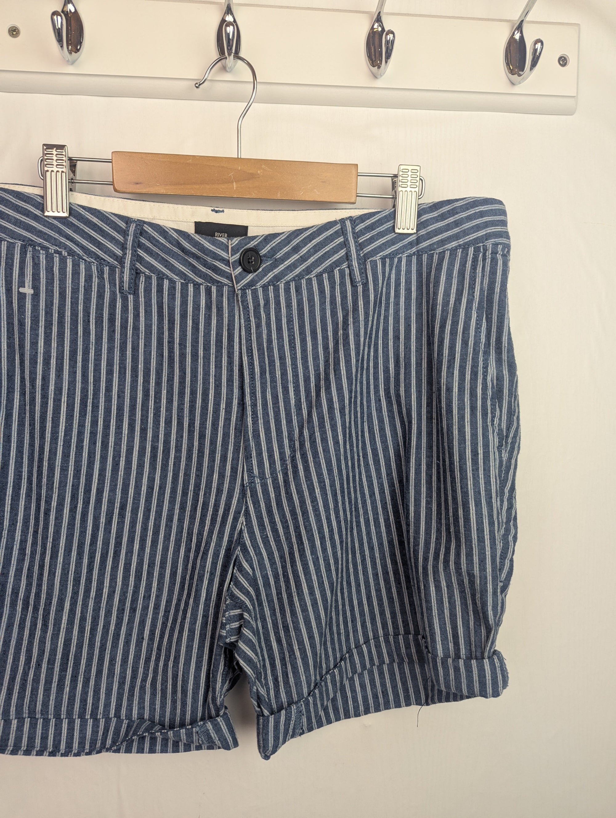 NWOT's River Island Linen & Cotton Shorts - Mens Size 36'' - Little Ones Preloved. Second Hand Children's & Preloved Baby, Kids, Girls & Boys Clothes. UK online