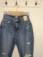NWOT's River Island Mom Jeans - Girls 9 Years - Little Ones Preloved. Second Hand Children's & Preloved Baby, Kids, Girls & Boys Clothes. UK online