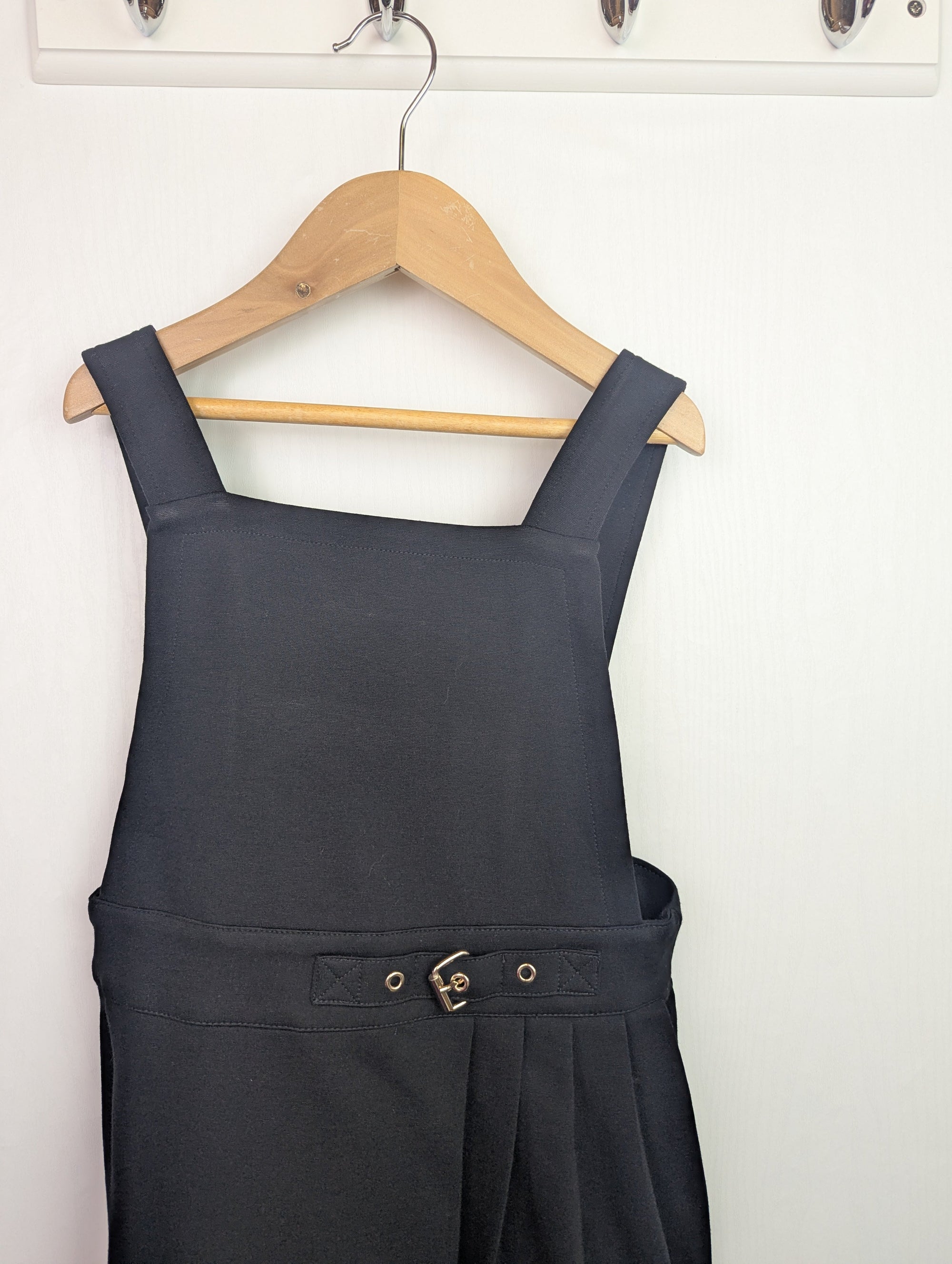 NWOT's River Island Pinafore Dress - Girls 11 - 12 Years - Little Ones Preloved. Second Hand Children's & Preloved Baby, Kids, Girls & Boys Clothes. UK online