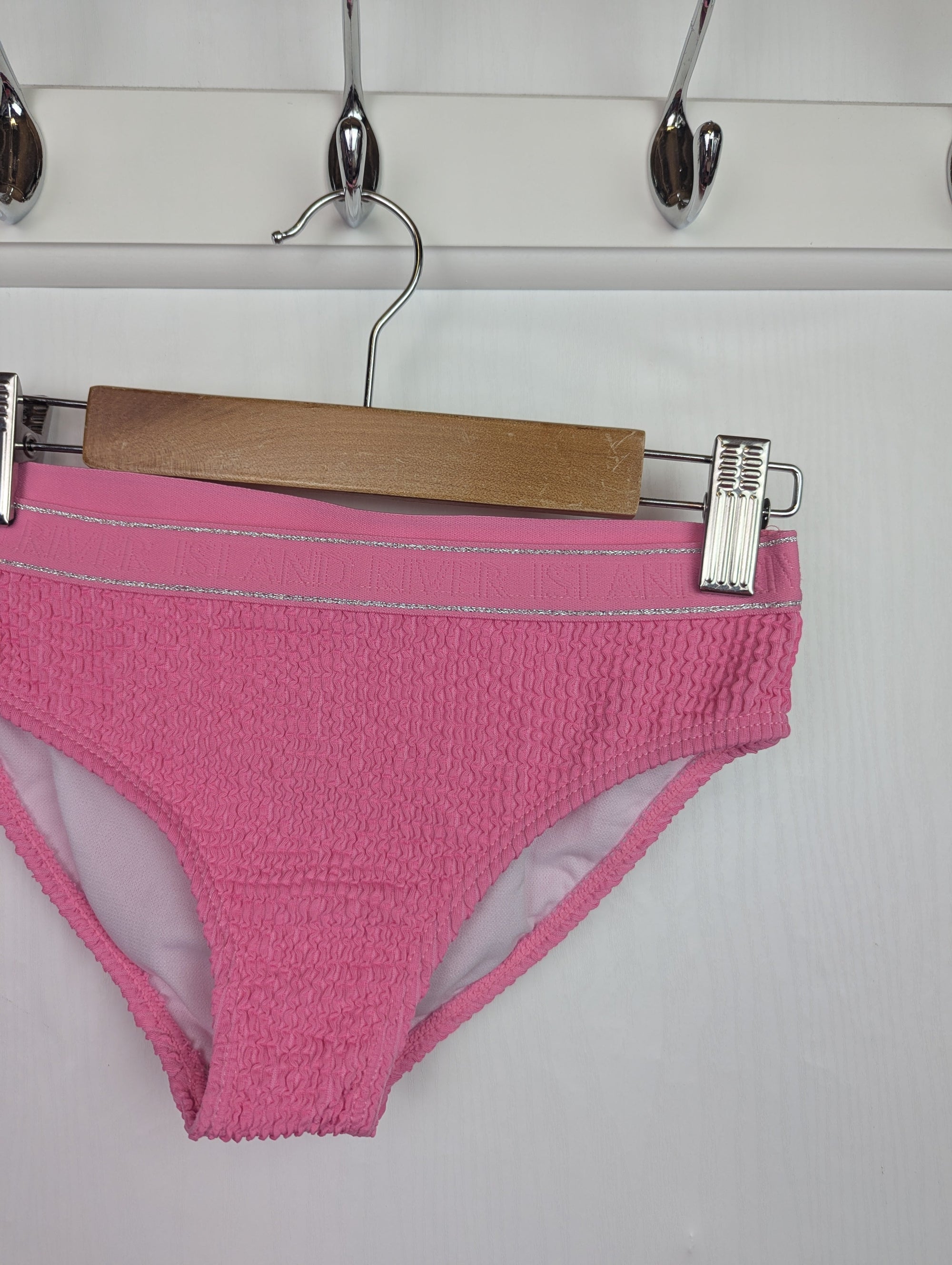NWOT's River Island Pink Bikini Bottoms - Girls 7 - 8 Years - Little Ones Preloved. Second Hand Children's & Preloved Baby, Kids, Girls & Boys Clothes. UK online