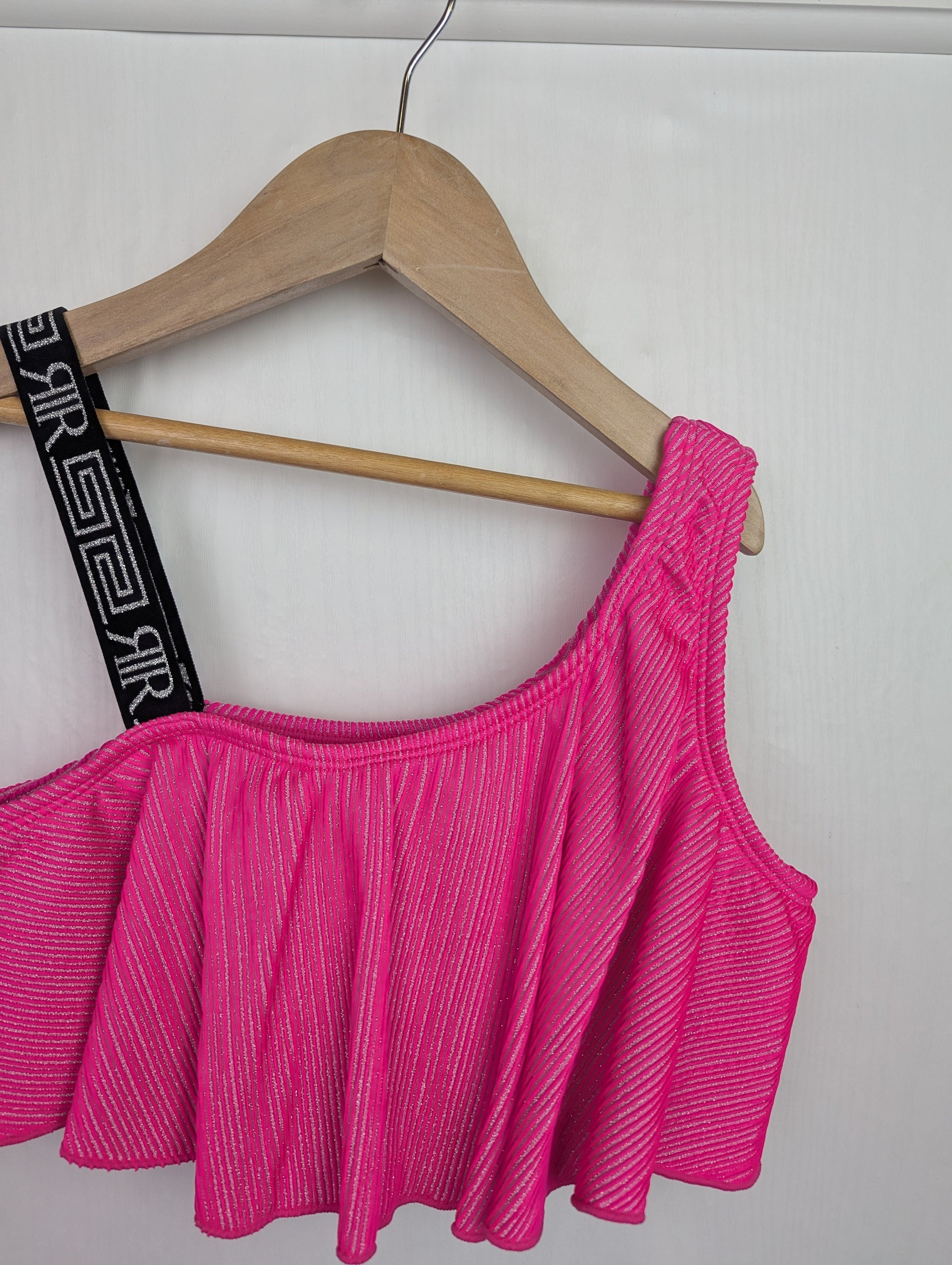 NWOT's River Island Pink Bikini Top - Girls 11 - 12 Years - Little Ones Preloved. Second Hand Children's & Preloved Baby, Kids, Girls & Boys Clothes. UK online