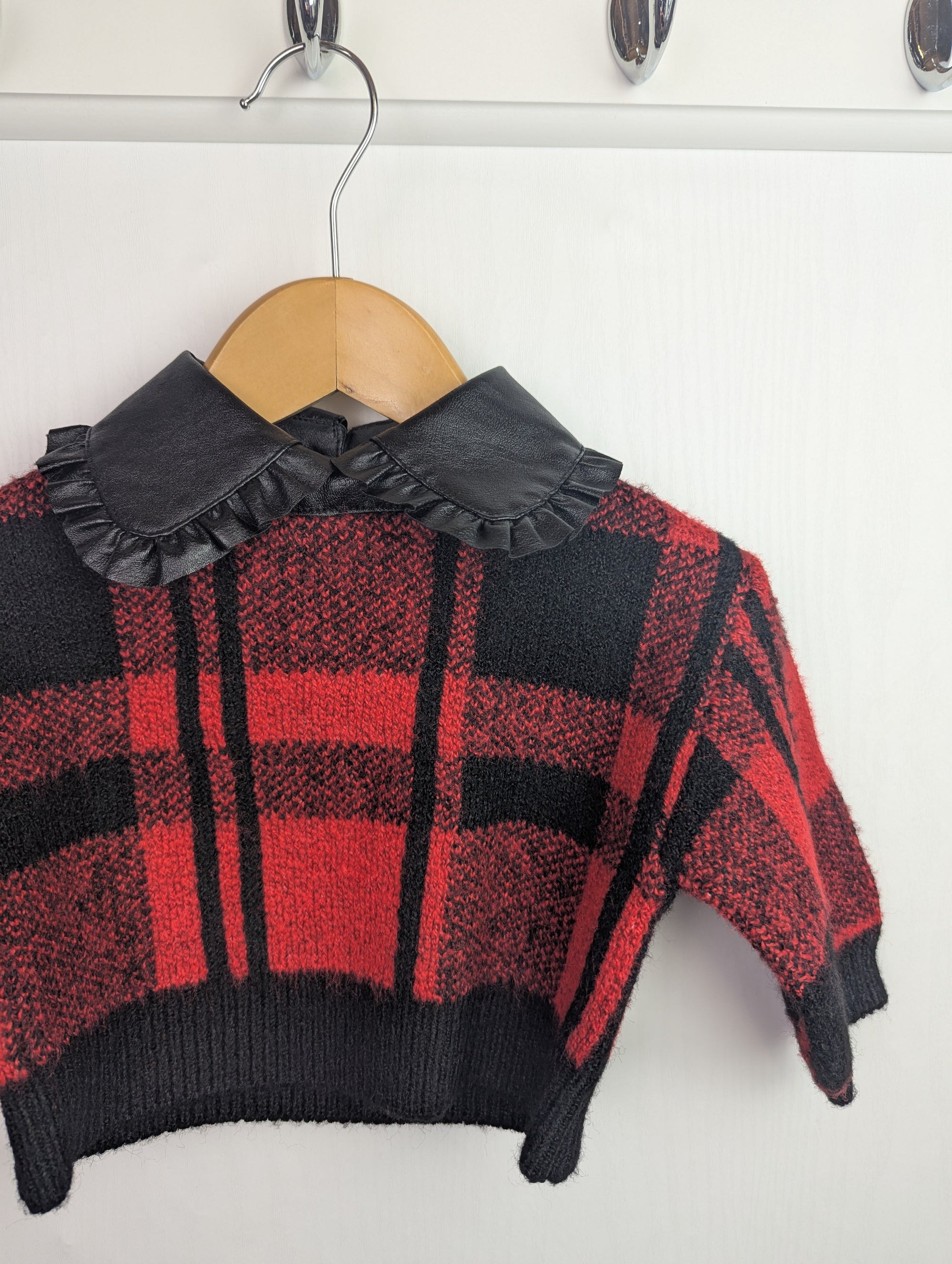 NWOT's River Island Plaid Jumper - Girls 6 - 9 Months - Little Ones Preloved. Second Hand Children's & Preloved Baby, Kids, Girls & Boys Clothes. UK online