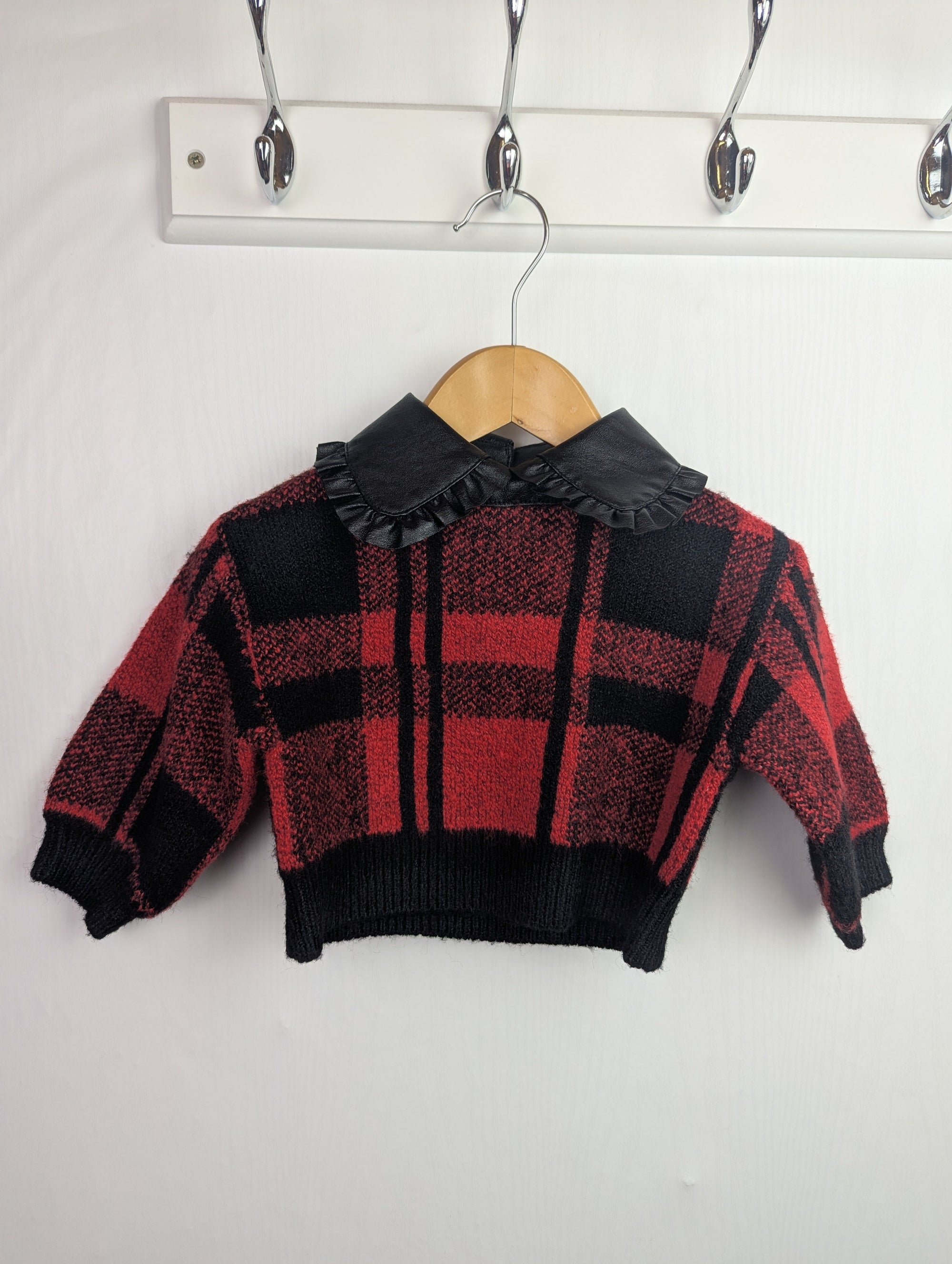 NWOT's River Island Plaid Jumper - Girls 6 - 9 Months - Little Ones Preloved. Second Hand Children's & Preloved Baby, Kids, Girls & Boys Clothes. UK online