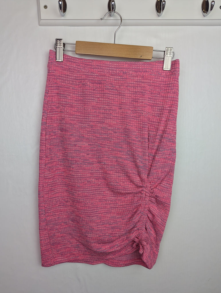 NWOT's River Island Ribbed Skirt - Girls 9-10 Years Little Ones Preloved Used, Preloved, Preworn Baby, Girls & Boys Clothes. Kids & Children's second hand Clothing UK Online. Cheap affordable. Brands including Next, Joules, Nutmeg Morrisons, TU, F&F, H&M.