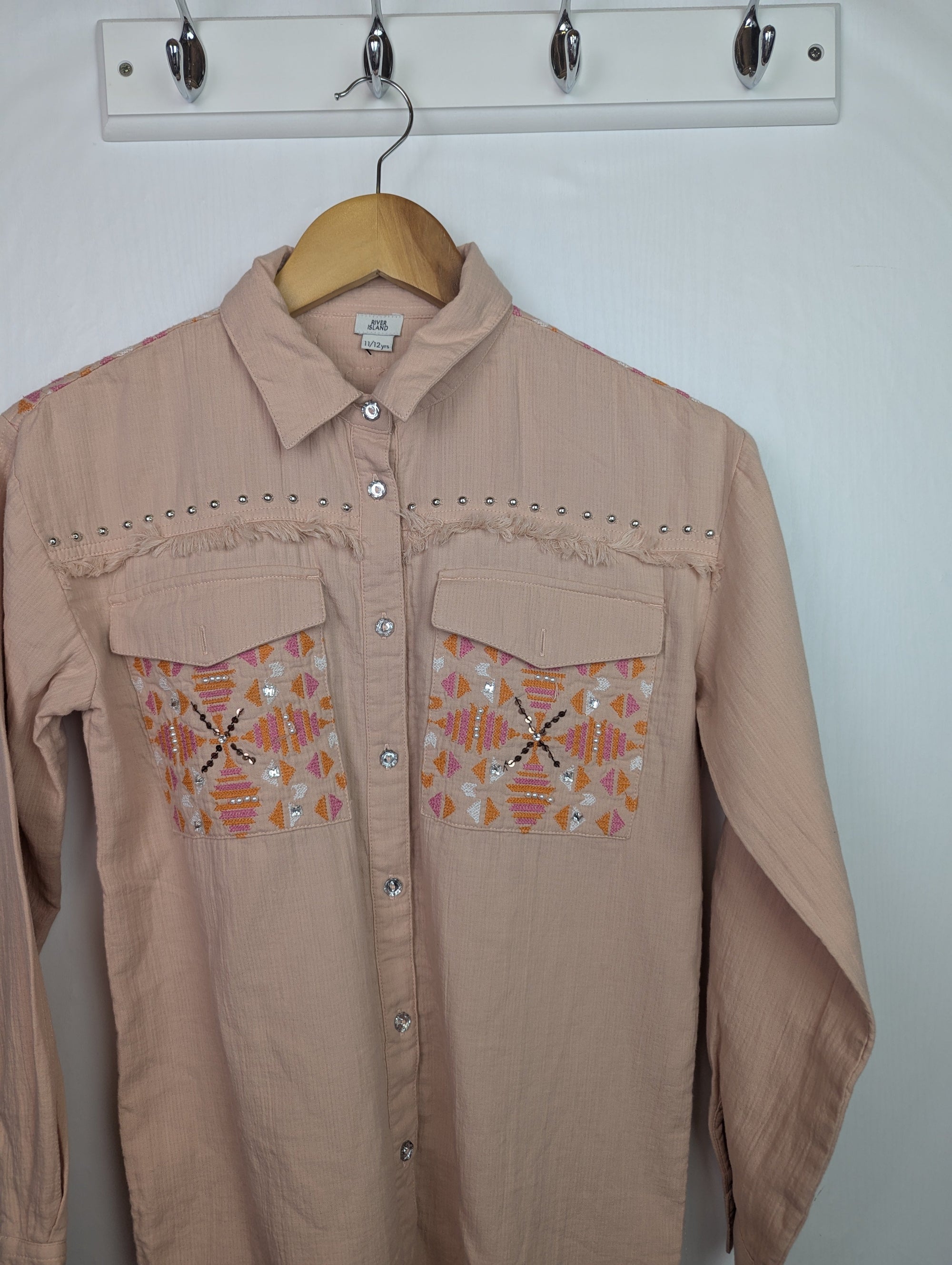 NWOT's River Island Sequin Shirt - Girls 11 - 12 Years - Little Ones Preloved. Second Hand Children's & Preloved Baby, Kids, Girls & Boys Clothes. UK online