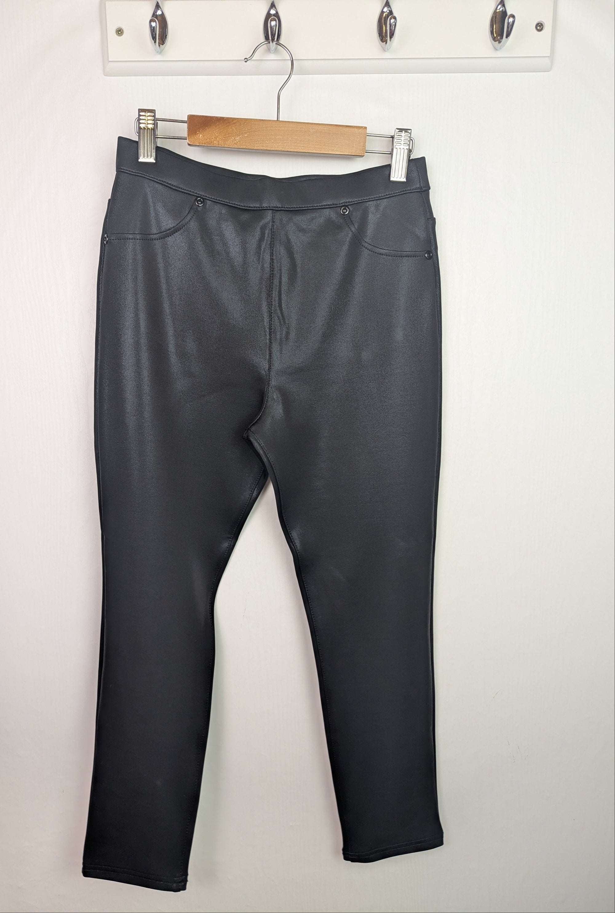 NWOT's River Island Shiny Leggings - Girls 11 - 12 Years - Little Ones Preloved. Second Hand Children's & Preloved Baby, Kids, Girls & Boys Clothes. UK online