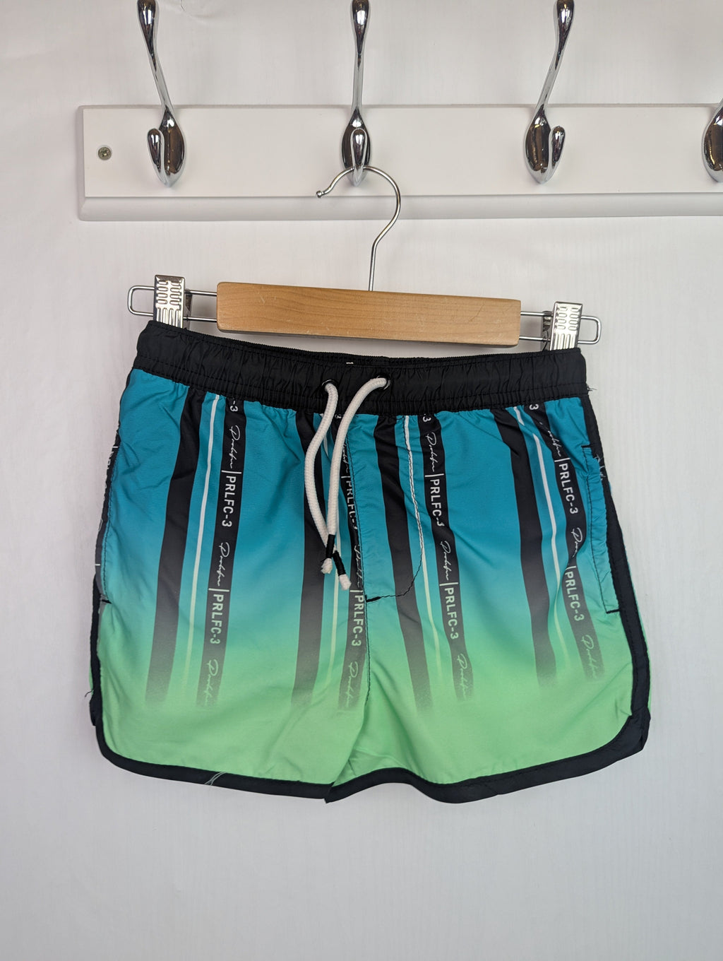 NWOT's River Island Swim Shorts - Boys 3 - 4 Years - Little Ones Preloved. Second Hand Children's & Preloved Baby, Kids, Girls & Boys Clothes. UK online