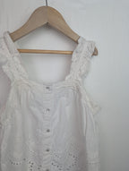 NWOT's River Island White Floral Top - Girls 9 - 10 Years - Little Ones Preloved. Second Hand Children's & Preloved Baby, Kids, Girls & Boys Clothes. UK online