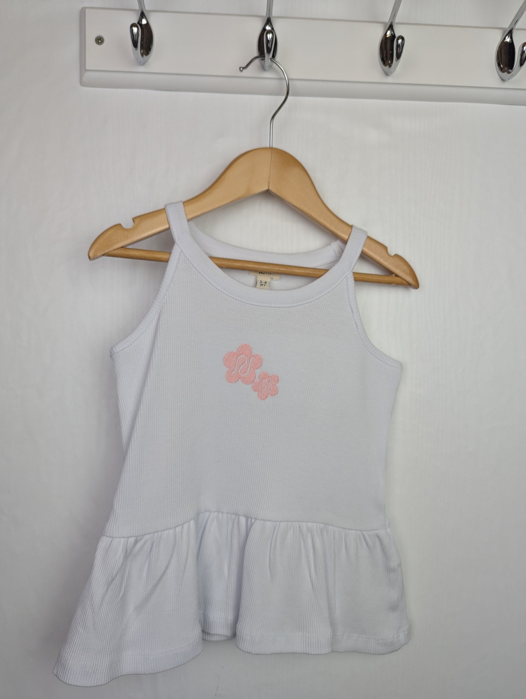 NWOT's River Island White Ribbed Top - Girls 2 - 3 Years - Little Ones Preloved. Second Hand Children's & Preloved Baby, Kids, Girls & Boys Clothes. UK online