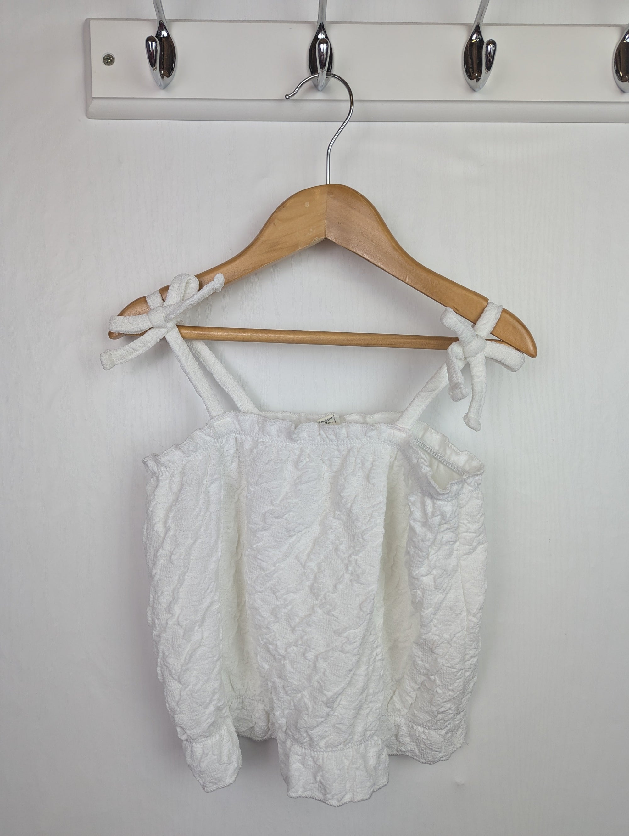 NWOT's River Island White Strap Top - Girls 4 - 5 Years - Little Ones Preloved. Second Hand Children's & Preloved Baby, Kids, Girls & Boys Clothes. UK online