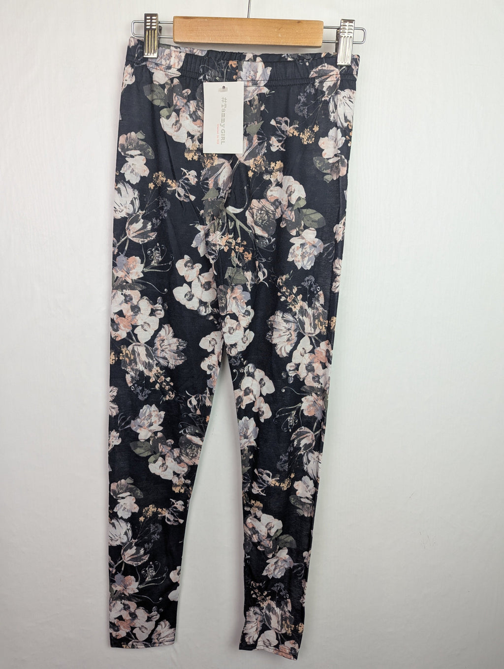 NWOT's Tammy Girl Black/Pink Floral Leggings - Girls 10 - 11 Years - Little Ones Preloved. Second Hand Children's & Preloved Baby, Kids, Girls & Boys Clothes. UK online