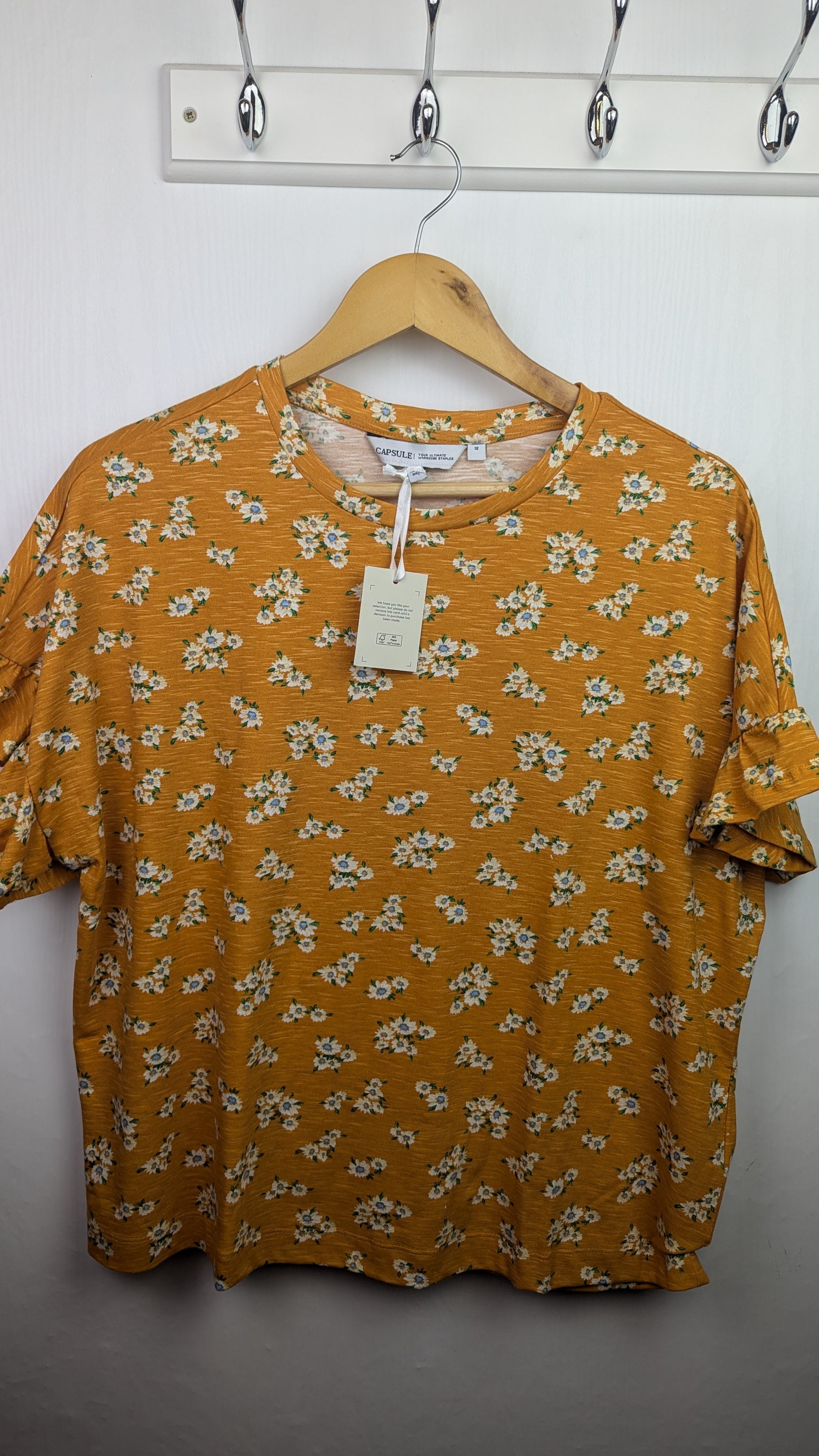 NWT's Capsule Mustard Floral Top - Ladies Size 12 - Little Ones Preloved. Second Hand Children's & Preloved Baby, Kids, Girls & Boys Clothes. UK online