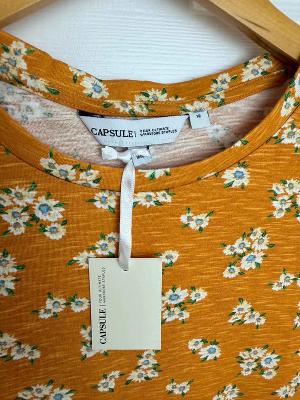 NWT’s Capsule Mustard Floral Top - Ladies Size 12 - Little Ones Preloved. Second Hand Children's & Preloved Baby, Kids, Girls & Boys Clothes. UK online