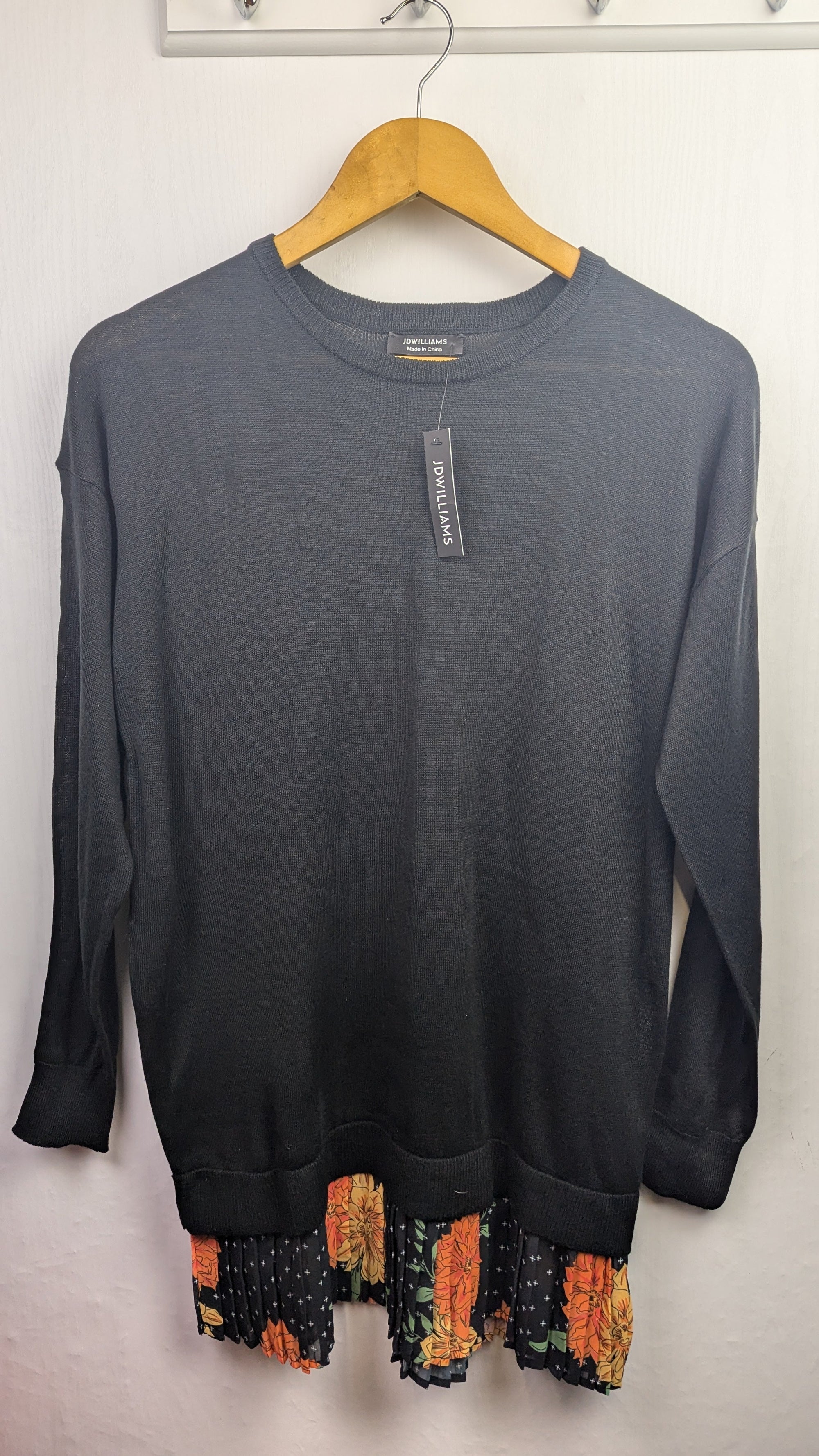 NWT's JD Williams Jumper With Shirt Trim - Ladies Size 8 - 10 - Little Ones Preloved. Second Hand Children's & Preloved Baby, Kids, Girls & Boys Clothes. UK online