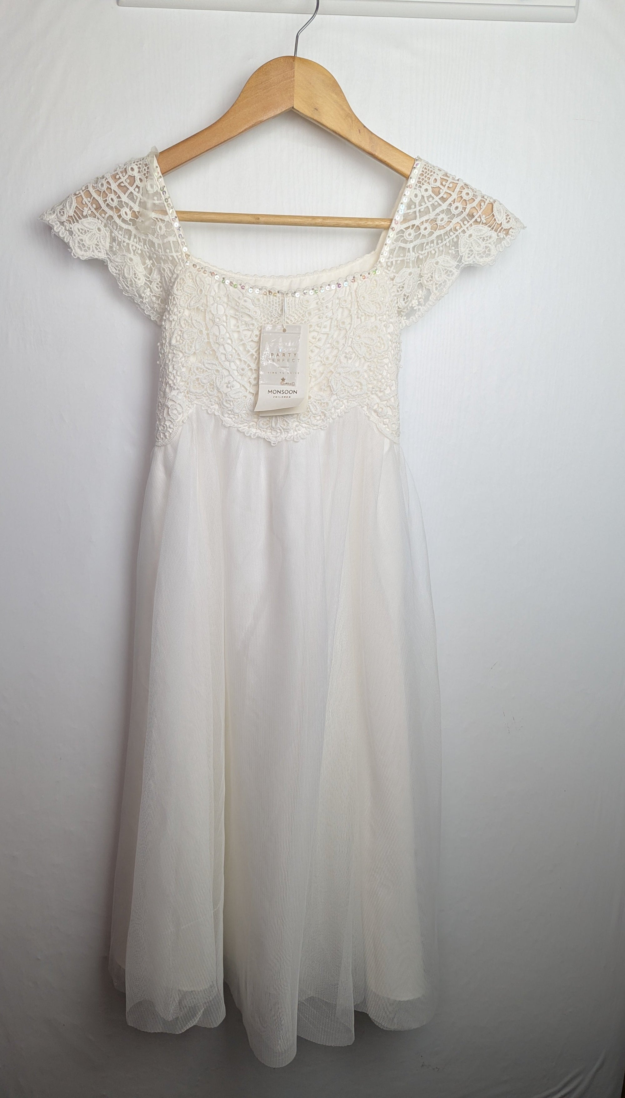 NWT's Monsoon Ivory Bridesmaid Dress - Girls 10 Years - Little Ones Preloved. Second Hand Children's & Preloved Baby, Kids, Girls & Boys Clothes. UK online