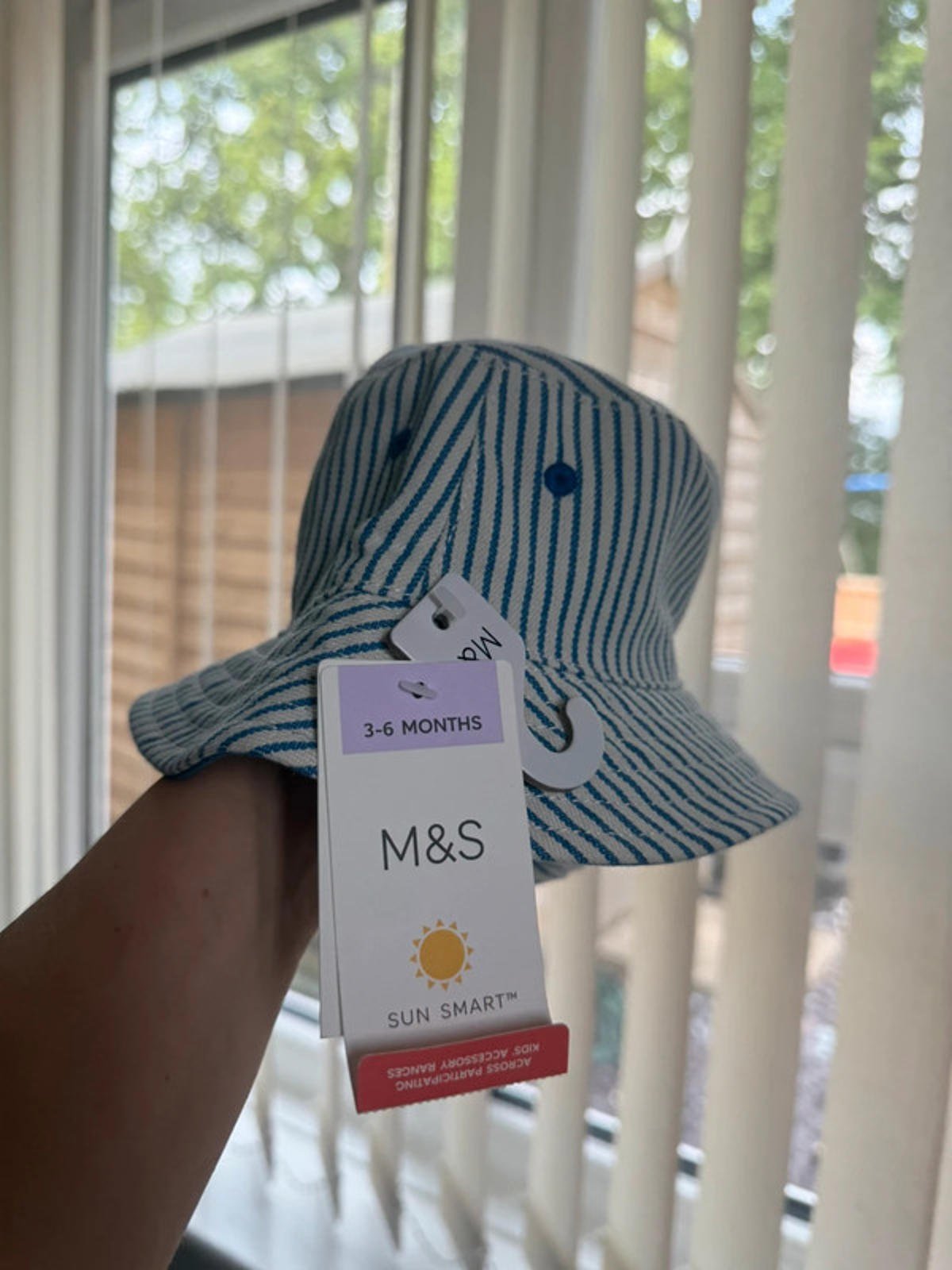 NWT’s M&S Blue Striped Summer Hat - Boys 3 - 6 Months - Little Ones Preloved. Second Hand Children's & Preloved Baby, Kids, Girls & Boys Clothes. UK online
