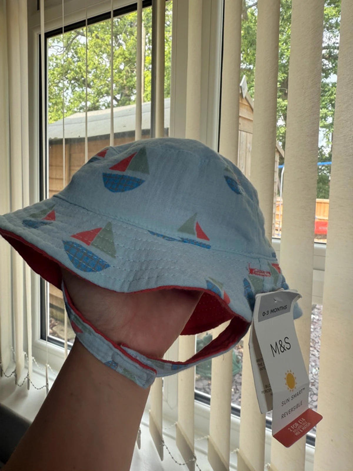 NWT’s M&S Nautical Reversible Hat - Baby Boys 0 - 3 Months - Little Ones Preloved. Second Hand Children's & Preloved Baby, Kids, Girls & Boys Clothes. UK online
