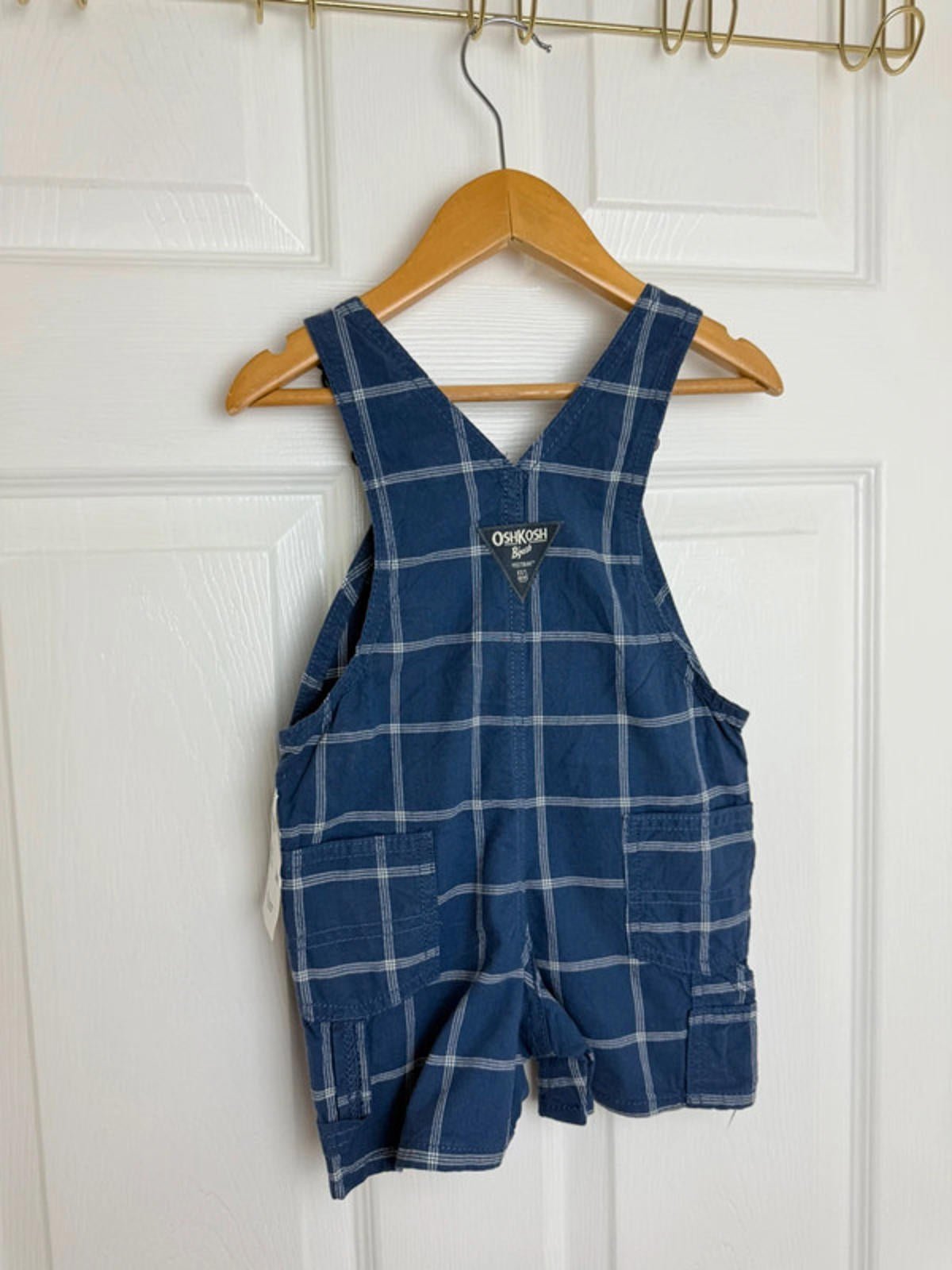 NWT’s Oshkosh Dungarees - Boys 12 Months - Little Ones Preloved. Second Hand Children's & Preloved Baby, Kids, Girls & Boys Clothes. UK online