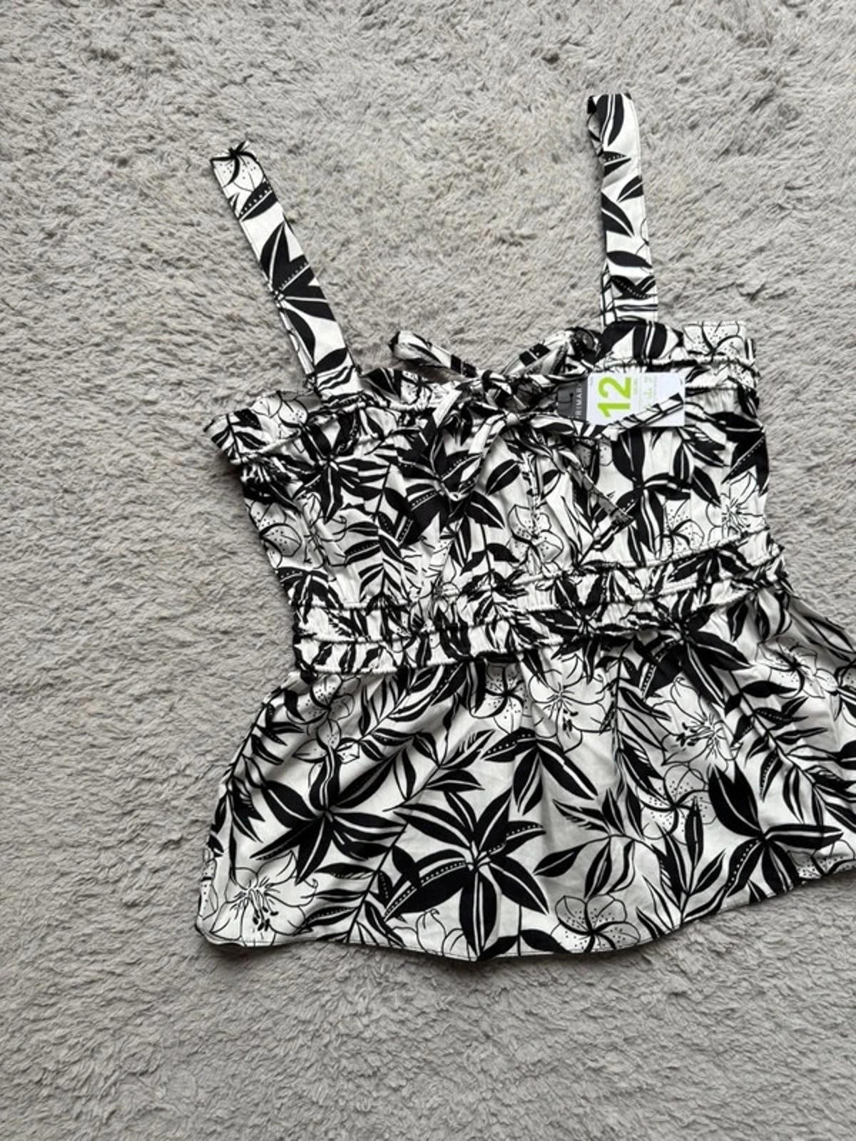 NWT’s Primark Black & White Peplum Floral Top - Ladies Size 12 - Little Ones Preloved. Second Hand Children's & Preloved Baby, Kids, Girls & Boys Clothes. UK online