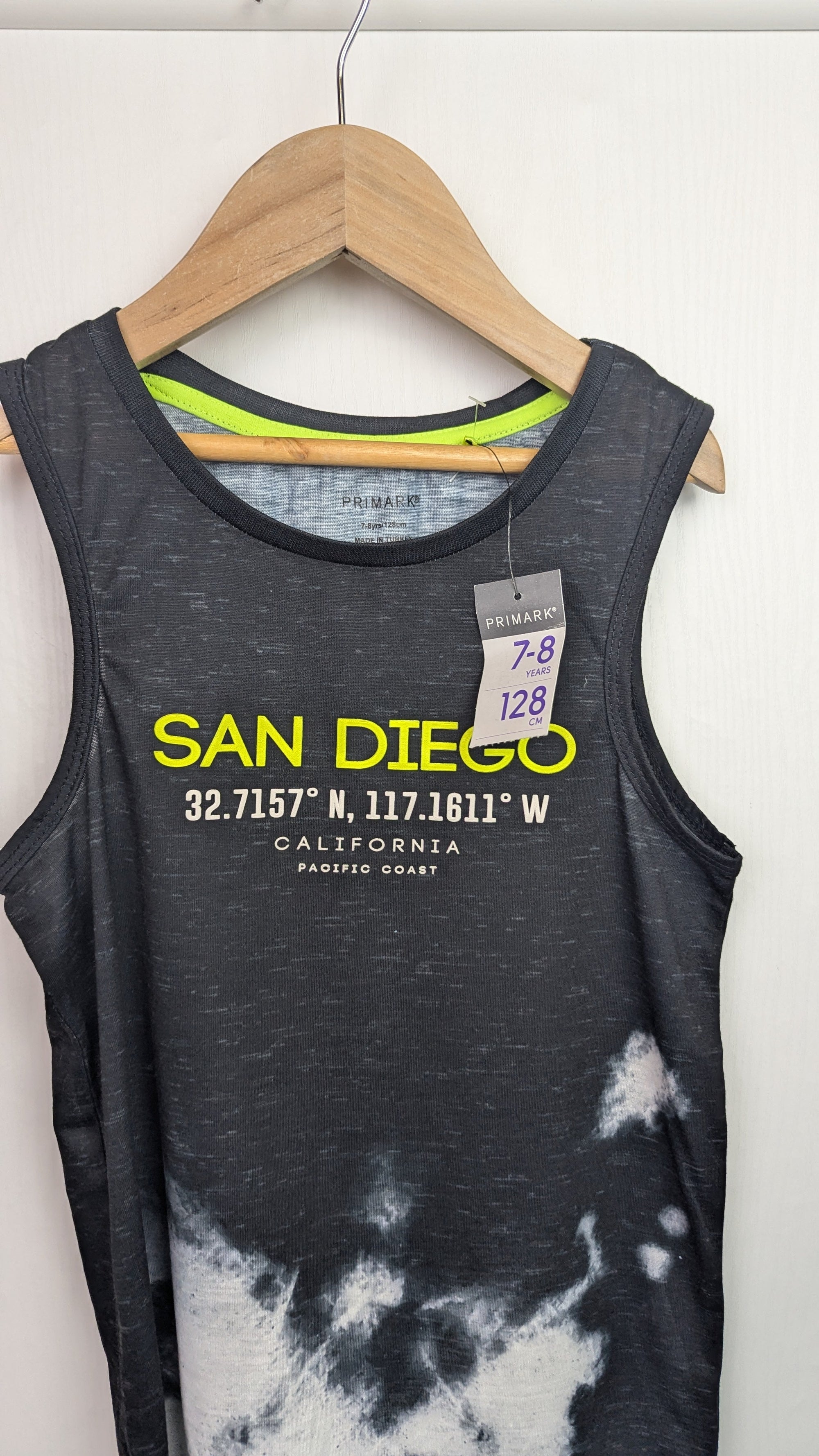 NWT's Primark Sleeveless Top - Boys 7 - 8 Years - Little Ones Preloved. Second Hand Children's & Preloved Baby, Kids, Girls & Boys Clothes. UK online