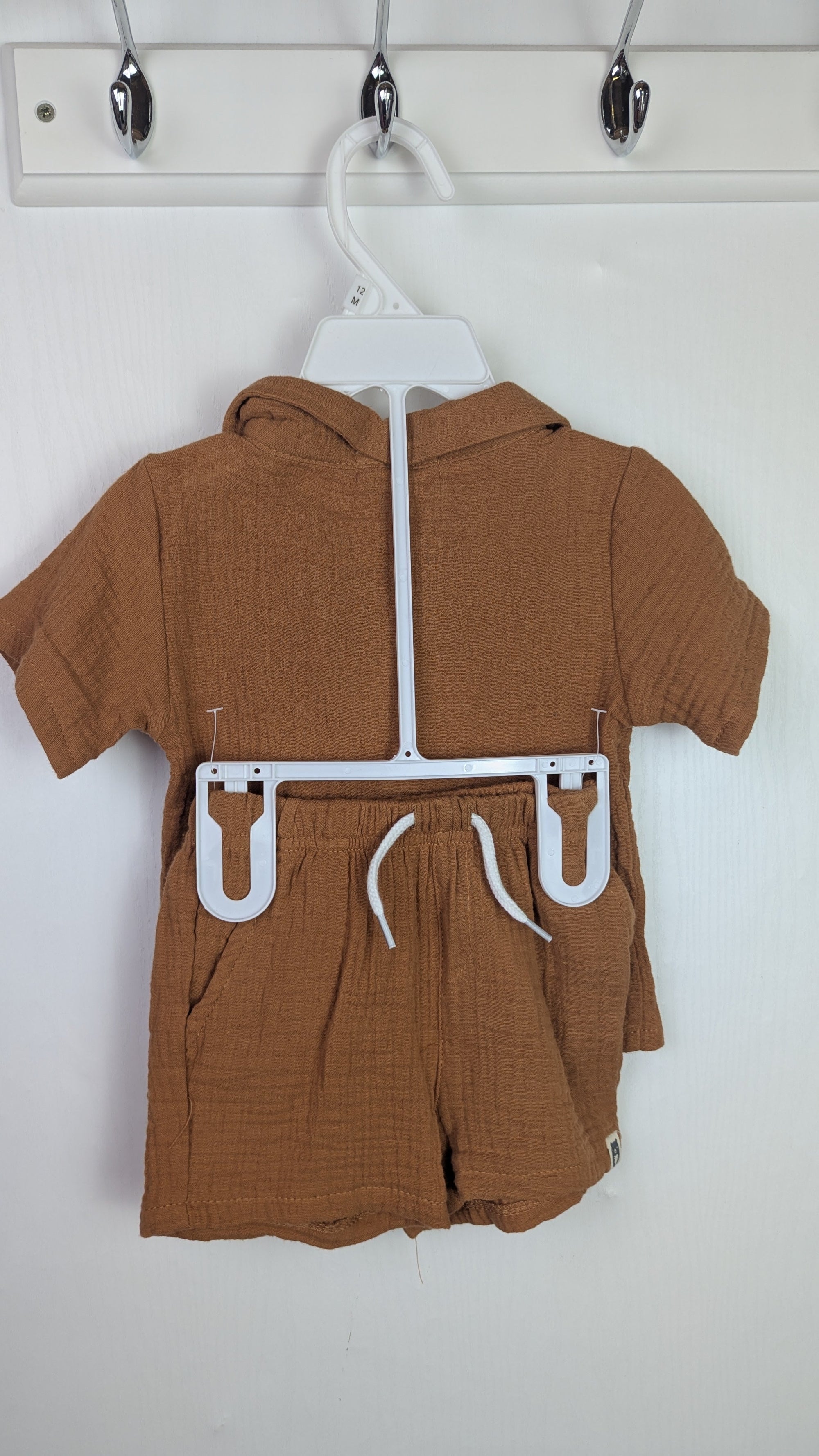 NWT's Rabbit & Bear Shirt & Shorts Set - Boys 12 Months - Little Ones Preloved. Second Hand Children's & Preloved Baby, Kids, Girls & Boys Clothes. UK online
