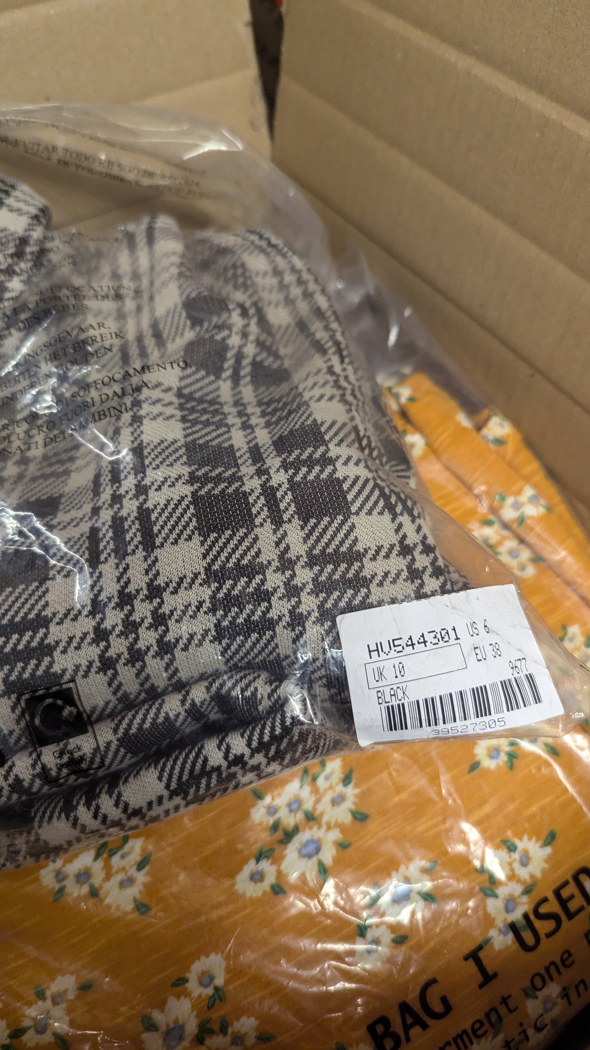 NWT's Simply Be Plaid Trousers - Ladies Size 10 - Little Ones Preloved. Second Hand Children's & Preloved Baby, Kids, Girls & Boys Clothes. UK online