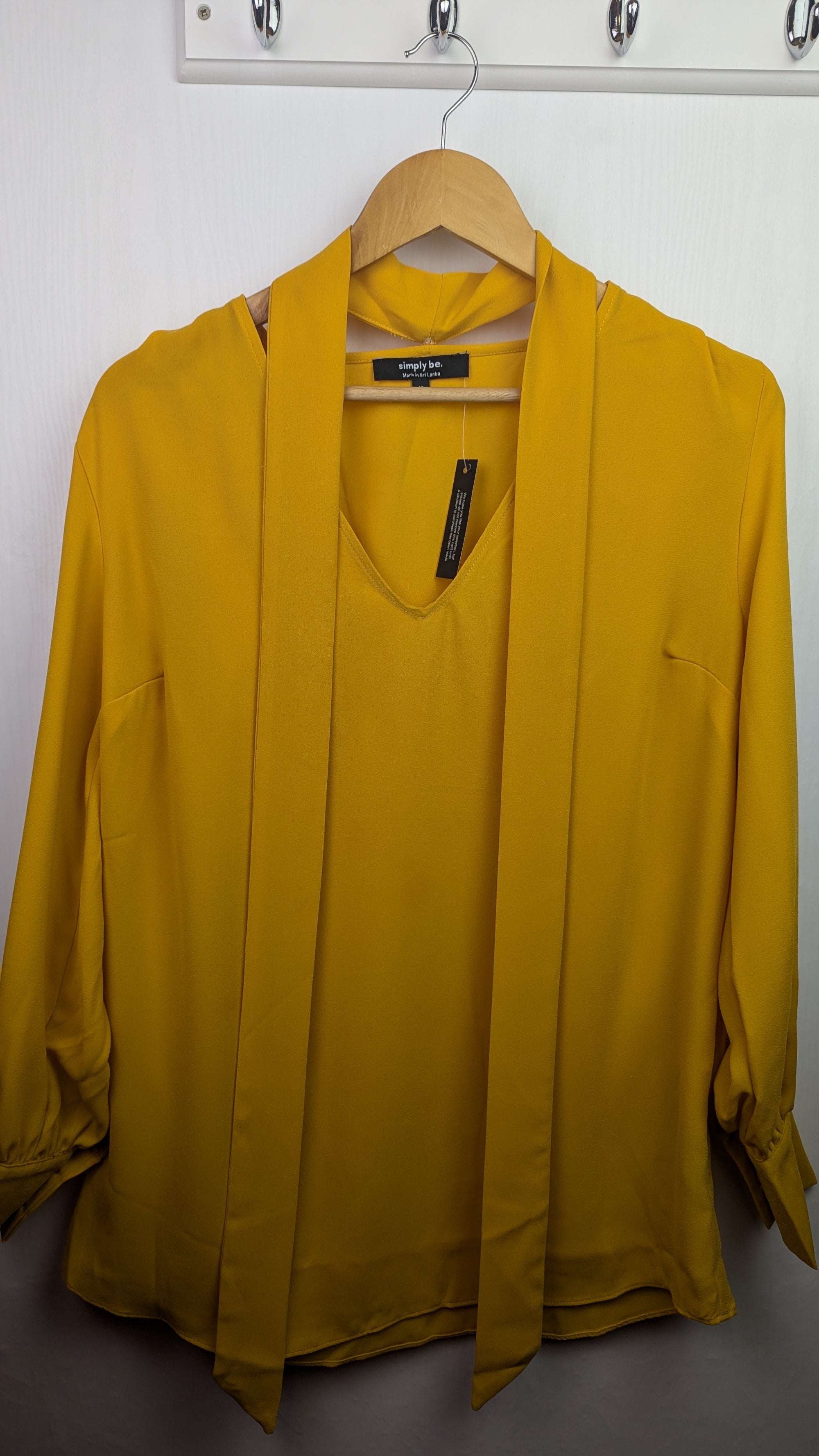 NWT's Simply Be Yellow Blouse & Scarf - Ladies Size 12 - Little Ones Preloved. Second Hand Children's & Preloved Baby, Kids, Girls & Boys Clothes. UK online