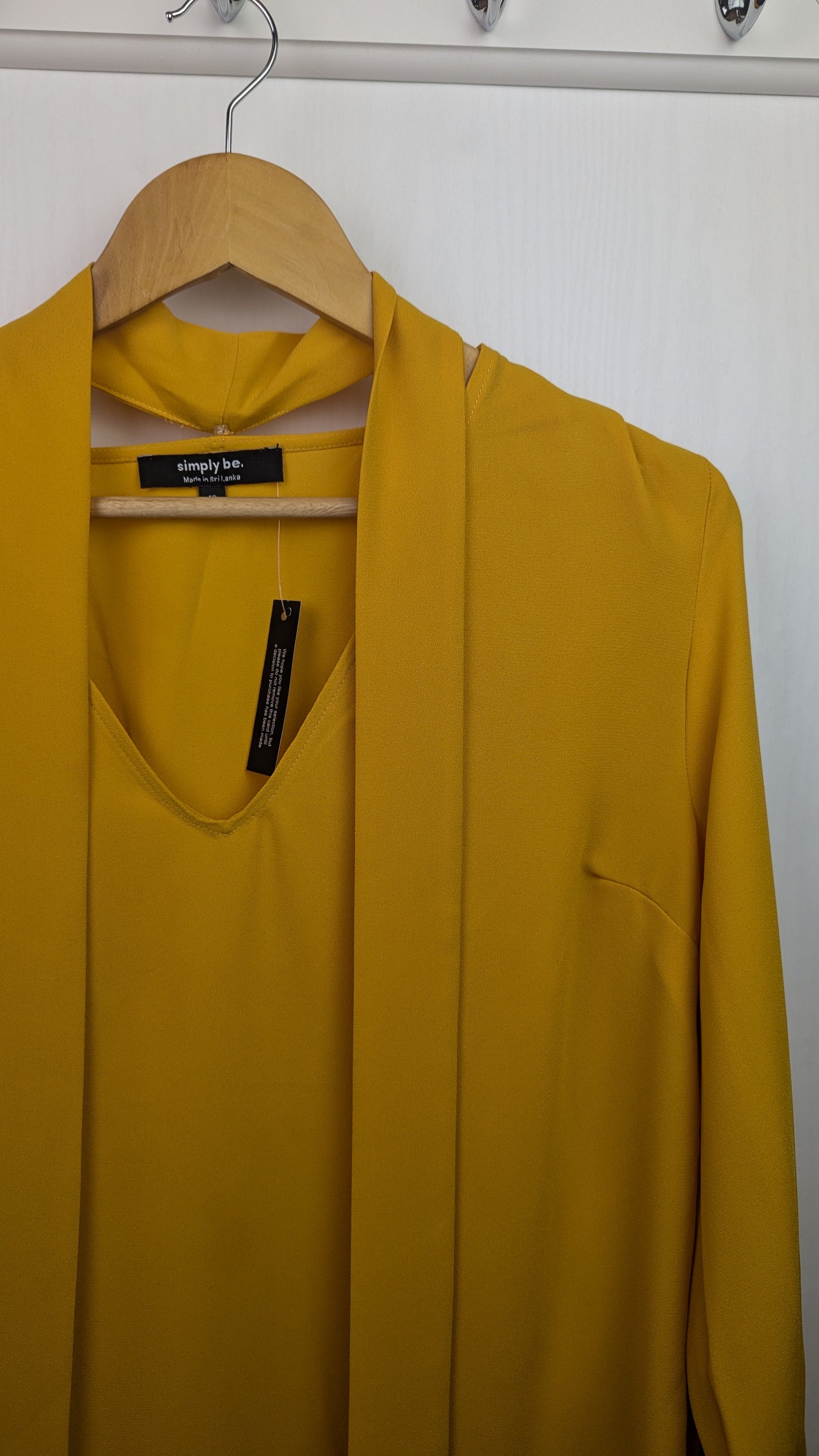 NWT's Simply Be Yellow Blouse & Scarf - Ladies Size 12 - Little Ones Preloved. Second Hand Children's & Preloved Baby, Kids, Girls & Boys Clothes. UK online