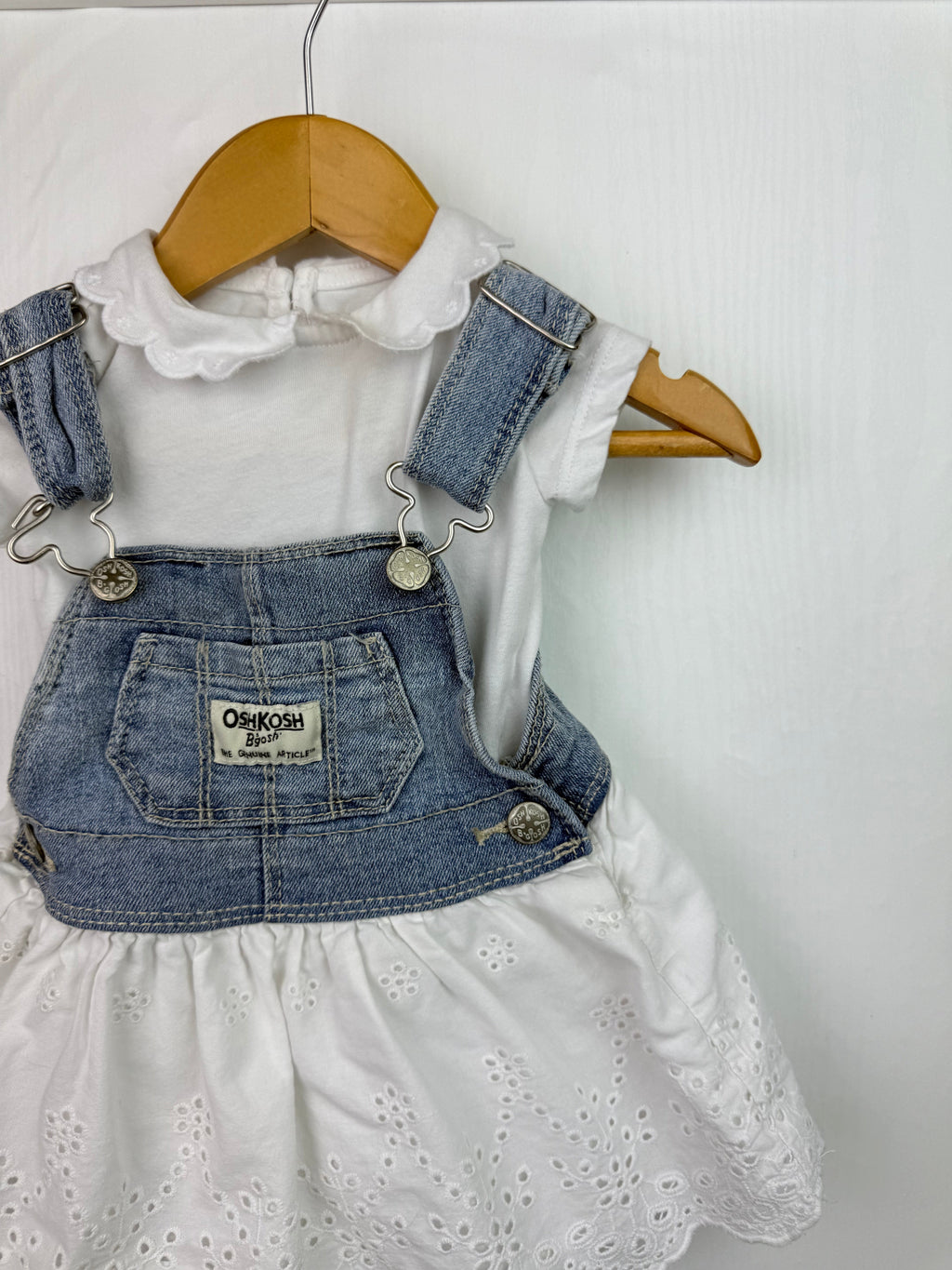 Oshkosh B'Gosh Dunagree Dress & Bodysuit - Girls 3 Months - Little Ones Preloved. Second Hand Children's & Preloved Baby, Kids, Girls & Boys Clothes. UK online