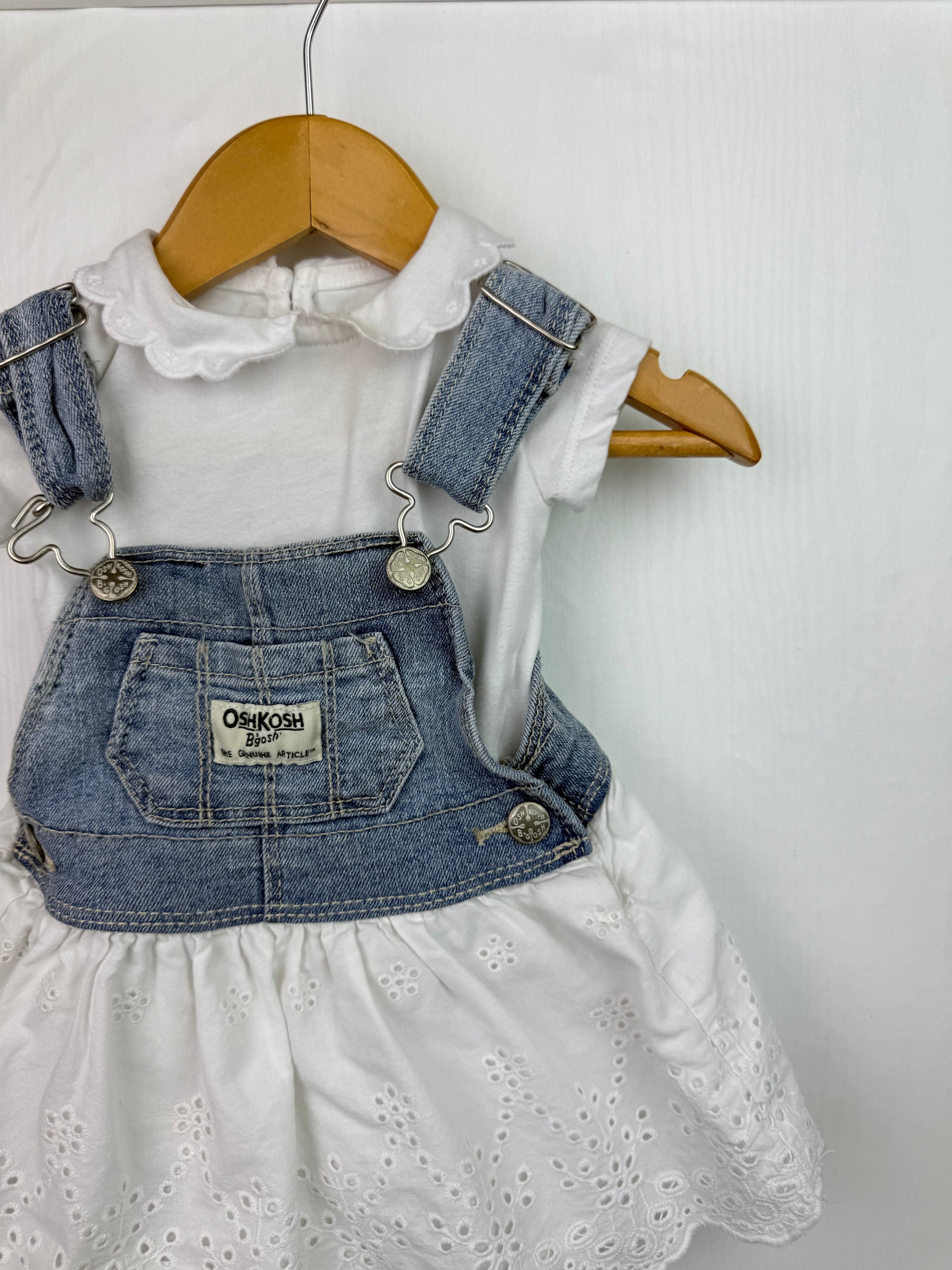 Oshkosh B'Gosh Dunagree Dress & Bodysuit - Girls 3 Months - Little Ones Preloved. Second Hand Children's & Preloved Baby, Kids, Girls & Boys Clothes. UK online