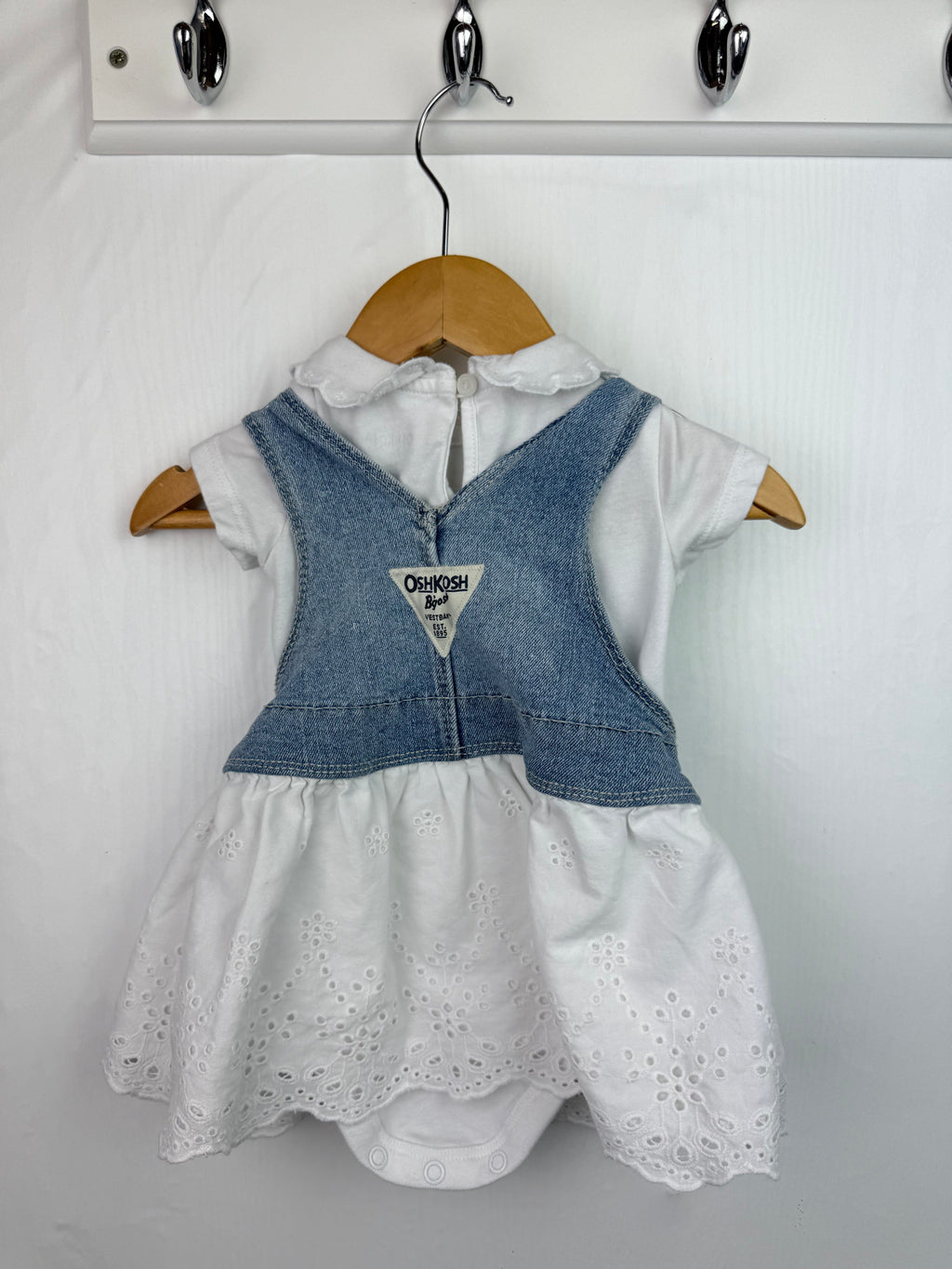 Oshkosh B'Gosh Dunagree Dress & Bodysuit - Girls 3 Months - Little Ones Preloved. Second Hand Children's & Preloved Baby, Kids, Girls & Boys Clothes. UK online