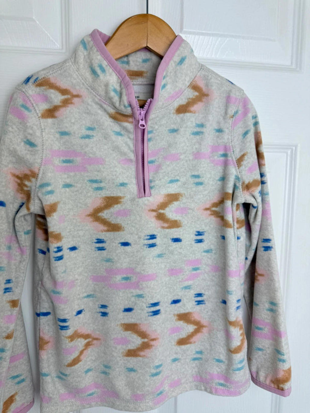 Oshkosh B’Gosh Pink patterned fleece - Girls 5 Years - Little Ones Preloved. Second Hand Children's & Preloved Baby, Kids, Girls & Boys Clothes. UK online