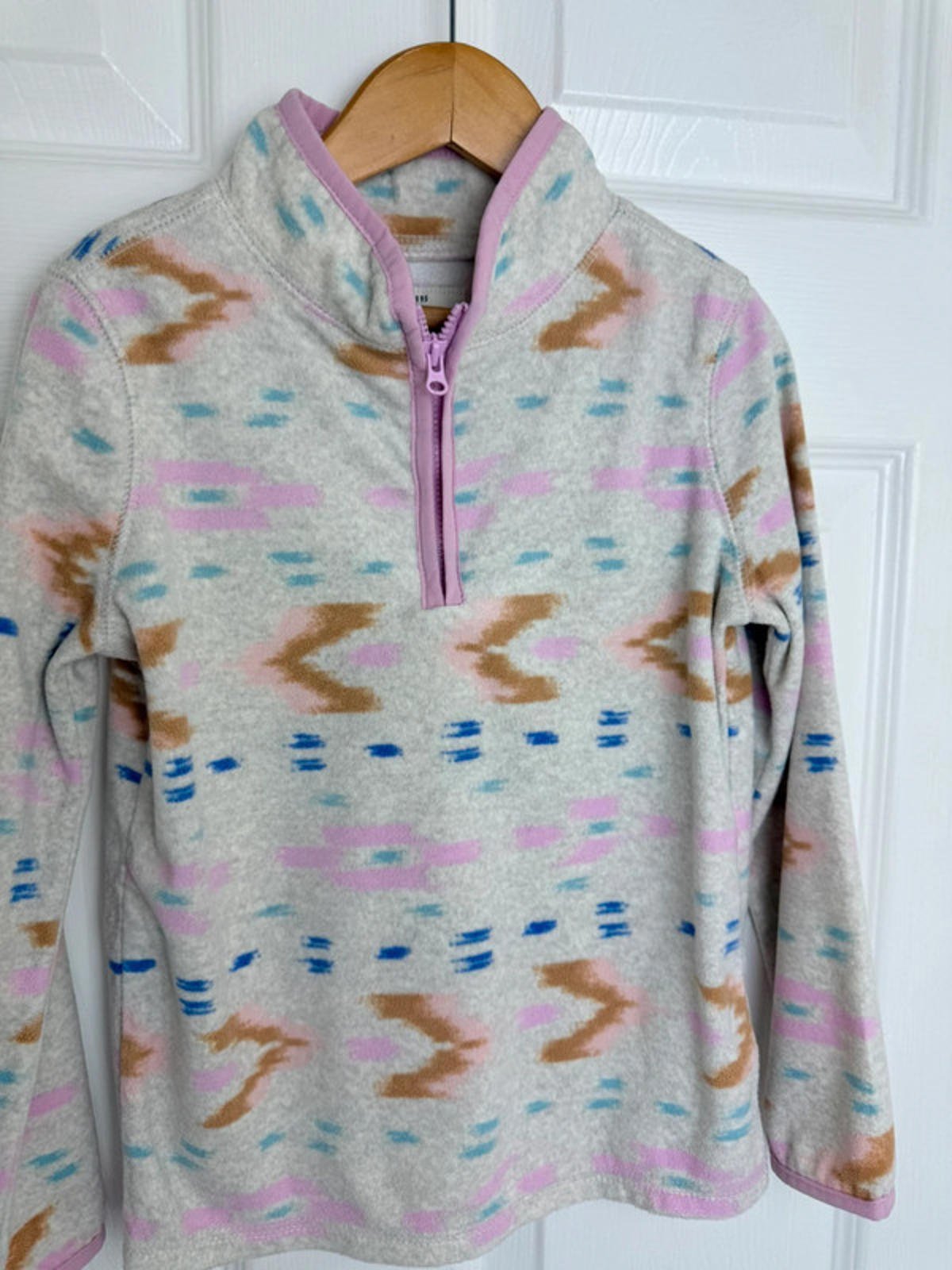 Oshkosh B’Gosh Pink patterned fleece - Girls 5 Years - Little Ones Preloved. Second Hand Children's & Preloved Baby, Kids, Girls & Boys Clothes. UK online
