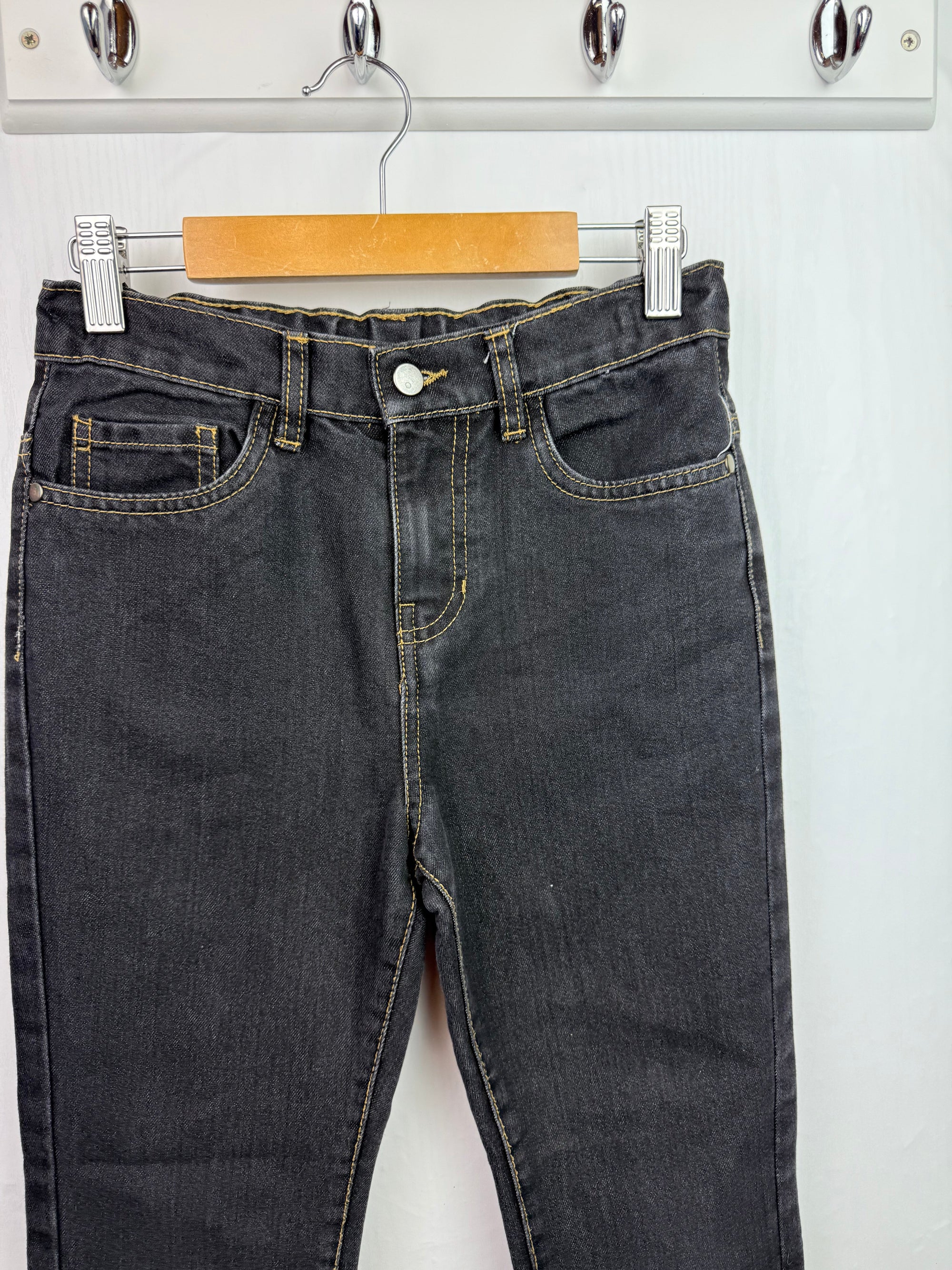 Pep & Co Black Denim Jeans - Boys 9 - 10 Years - Little Ones Preloved. Second Hand Children's & Preloved Baby, Kids, Girls & Boys Clothes. UK online