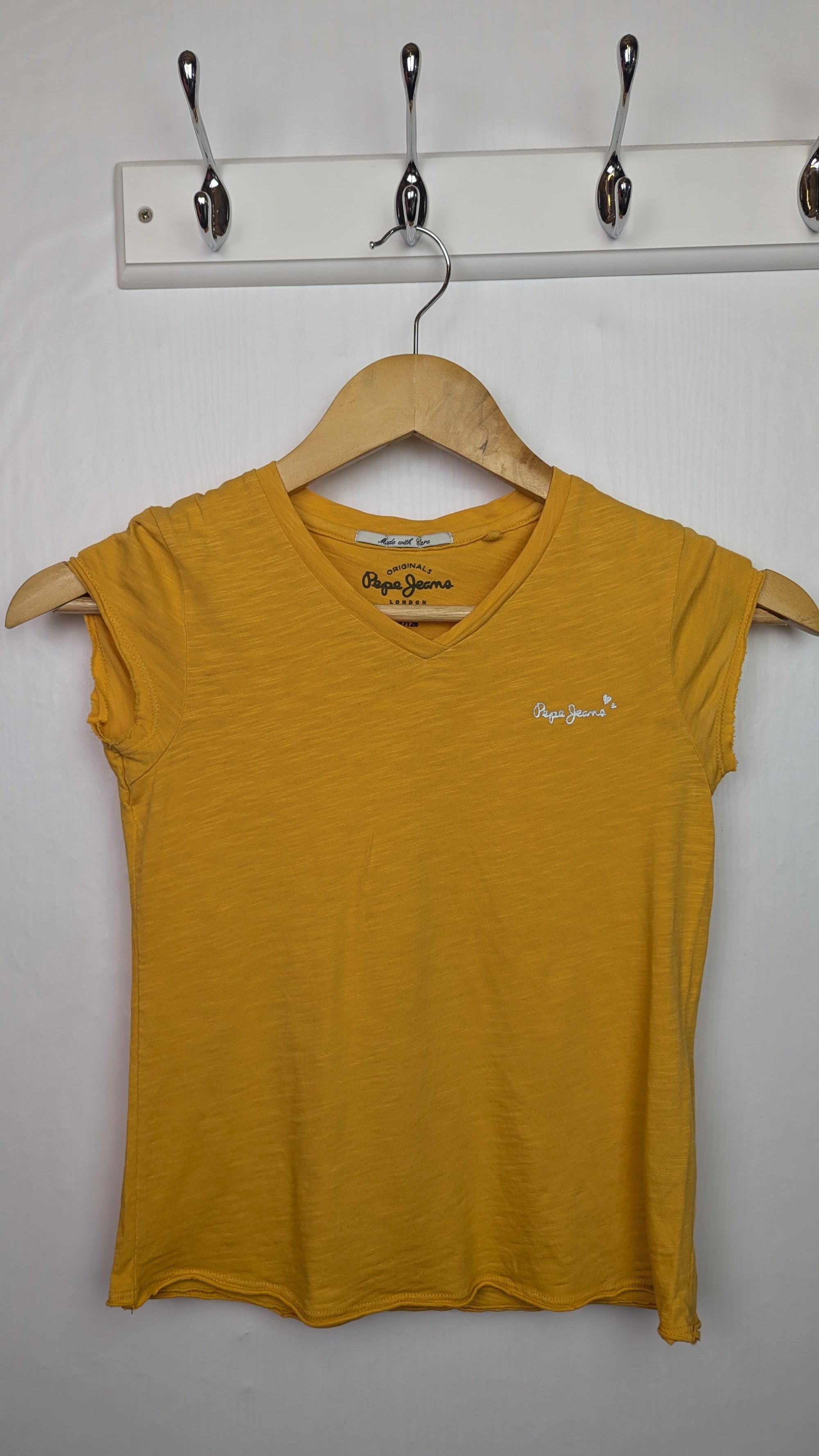 Pepe Jeans V Neck Top - Girls 8 Years - Little Ones Preloved. Second Hand Children's & Preloved Baby, Kids, Girls & Boys Clothes. UK online