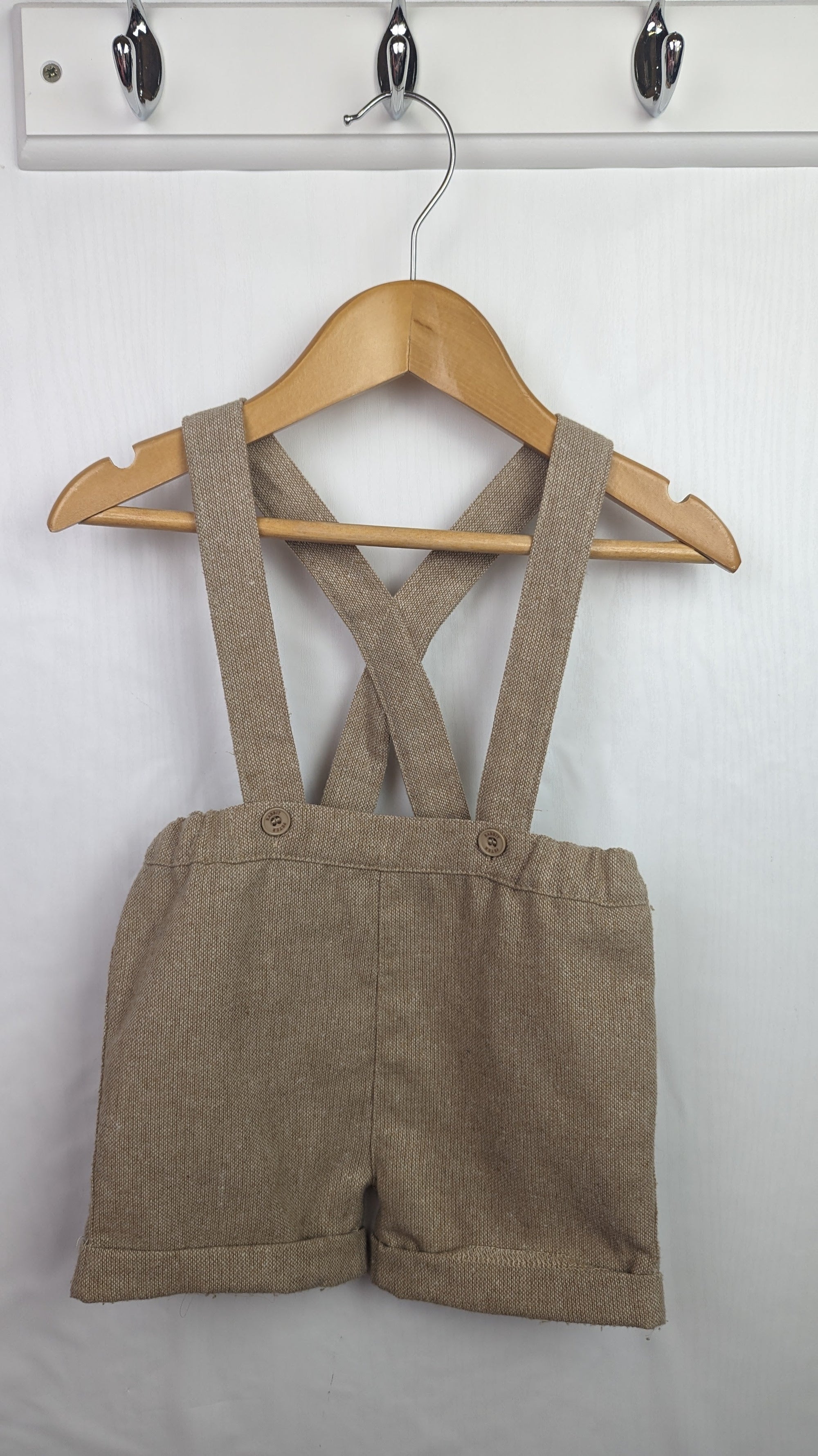Peter Rabbit Shorts with Braces - Boys 3 - 6 Months - Little Ones Preloved. Second Hand Children's & Preloved Baby, Kids, Girls & Boys Clothes. UK online