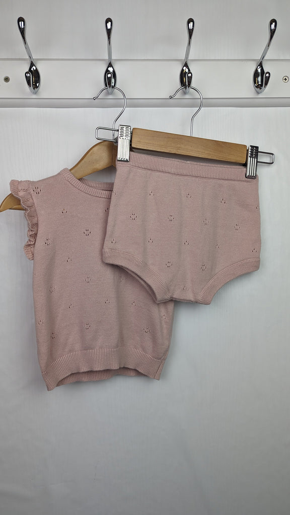 Pink Knit Top & Shorts Set 3-6m George Used, Preloved, Preworn & Second Hand Baby, Kids & Children's Clothing UK Online. Cheap affordable. Brands including Next, Joules, Nutmeg Morrisons, TU, F&F, H&M.