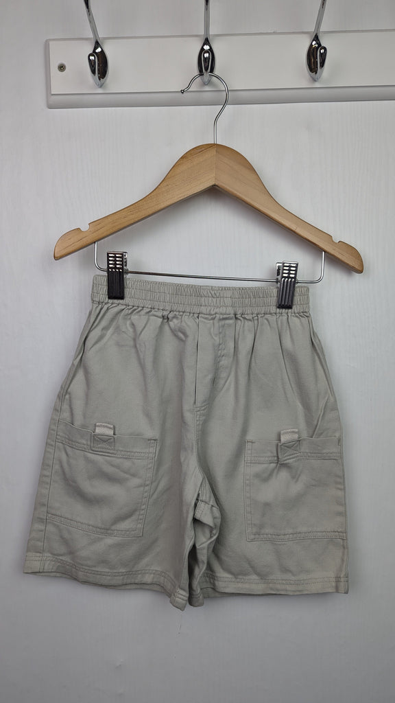 PLAYWEAR George Beige Shorts - Boys 2-3 Years George Used, Preloved, Preworn Baby, Girls & Boys Clothes. Kids & Children's second hand Clothing UK Online. Cheap affordable. Brands including Next, Joules, Nutmeg Morrisons, TU, F&F, H&M.