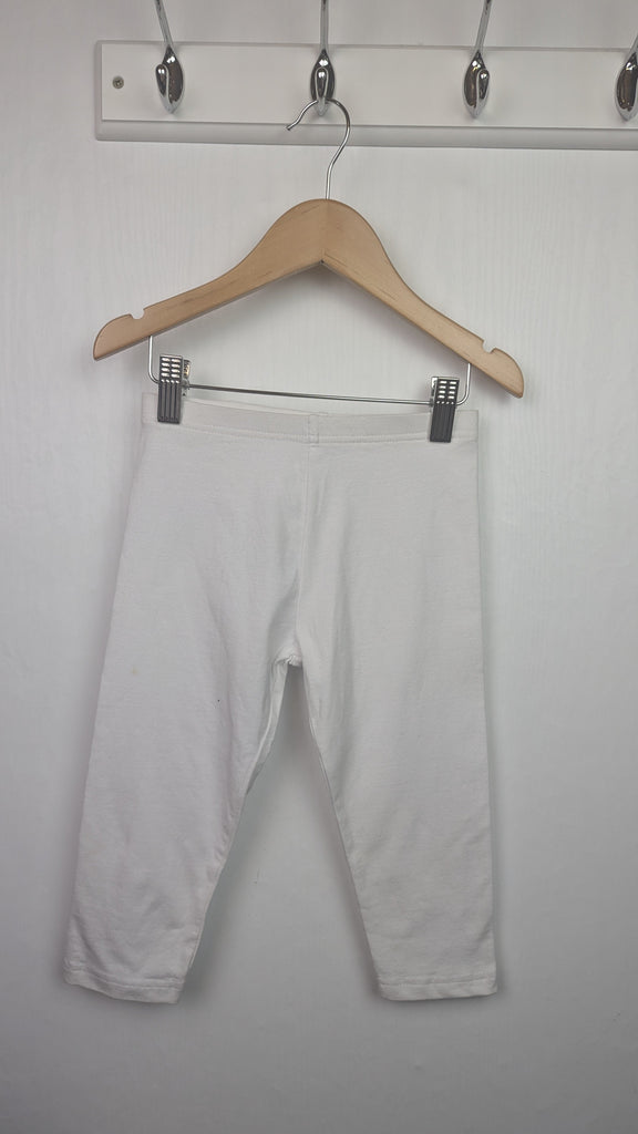 PLAYWEAR Primark White 3/4 Leggings - Girls 6-7 Years Primark Used, Preloved, Preworn & Second Hand Baby, Kids & Children's Clothing UK Online. Cheap affordable. Brands including Next, Joules, Nutmeg Morrisons, TU, F&F, H&M.