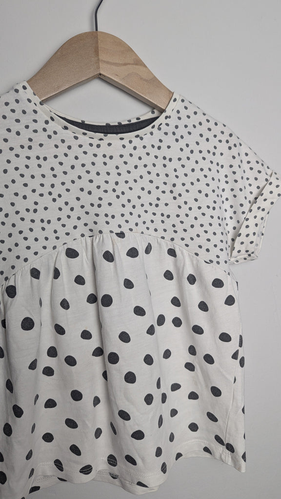 PLAYWEAR TU White & Spotty Top - Girls 2-3 Years Little Ones Preloved Used, Preloved, Preworn Baby, Girls & Boys Clothes. Kids & Children's second hand Clothing UK Online. Cheap affordable. Brands including Next, Joules, Nutmeg Morrisons, TU, F&F, H&M.