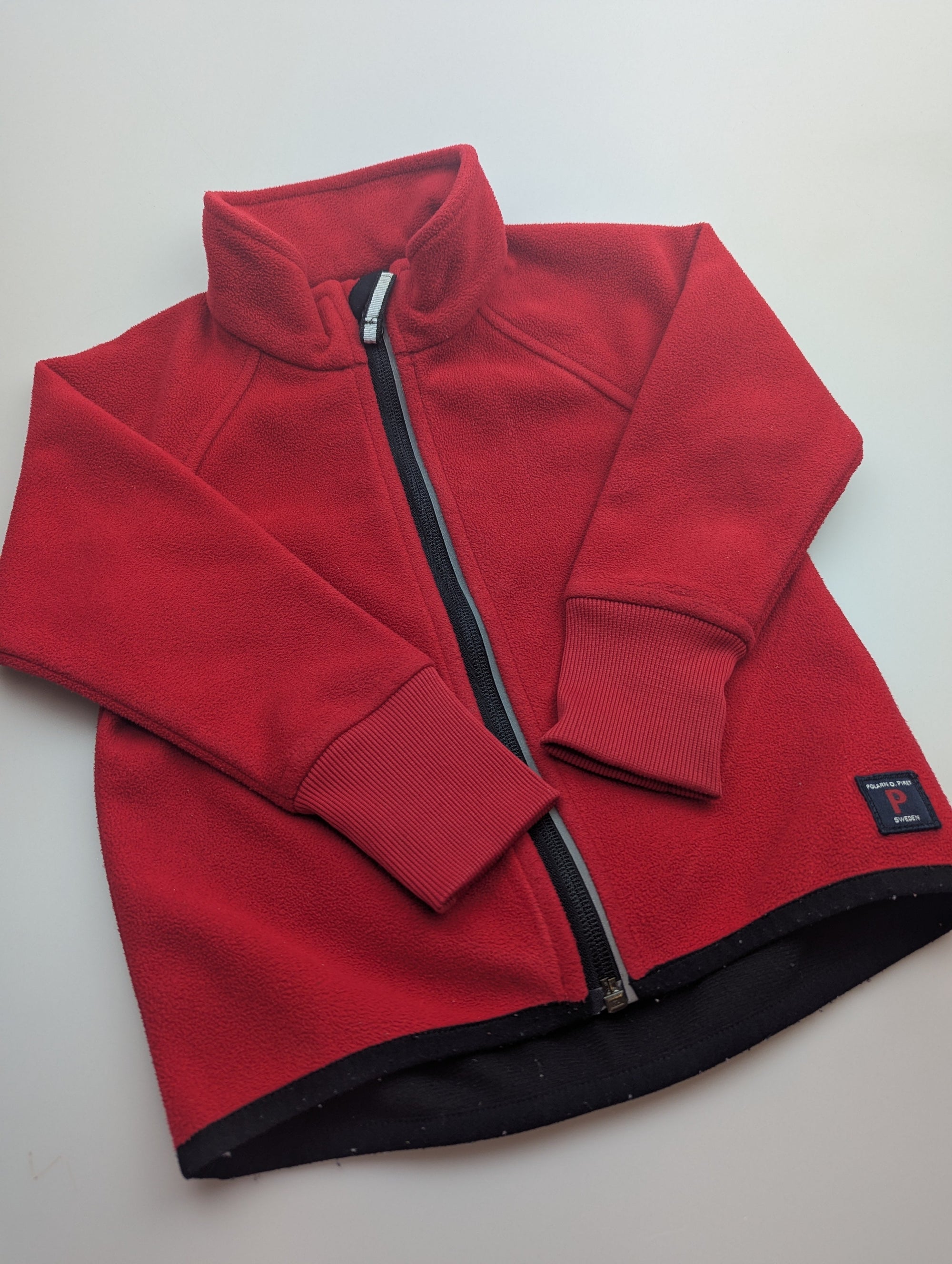 Polarn O. Pyret Red Fleece Jacket - Unisex 12 - 18 Months - Little Ones Preloved. Second Hand Children's & Preloved Baby, Kids, Girls & Boys Clothes. UK online