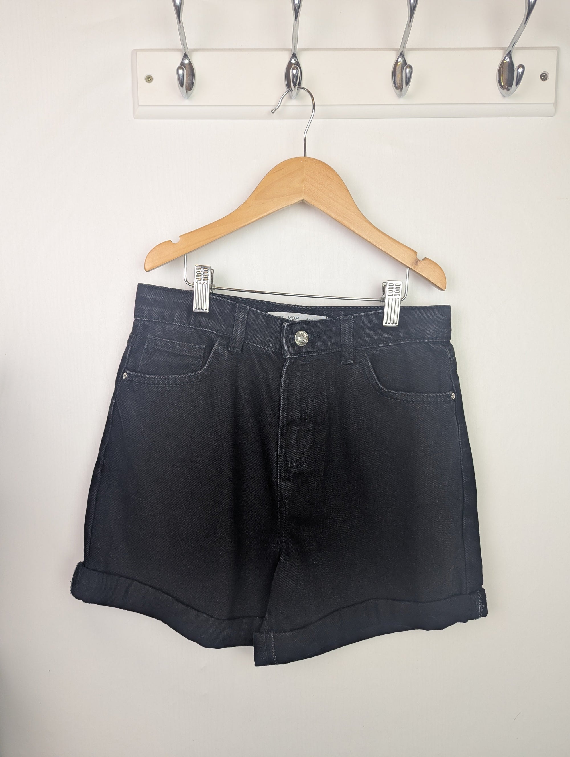 Primark Black Denim Mom Shorts - Girls 12 - 13 Years - Little Ones Preloved. Second Hand Children's & Preloved Baby, Kids, Girls & Boys Clothes. UK online