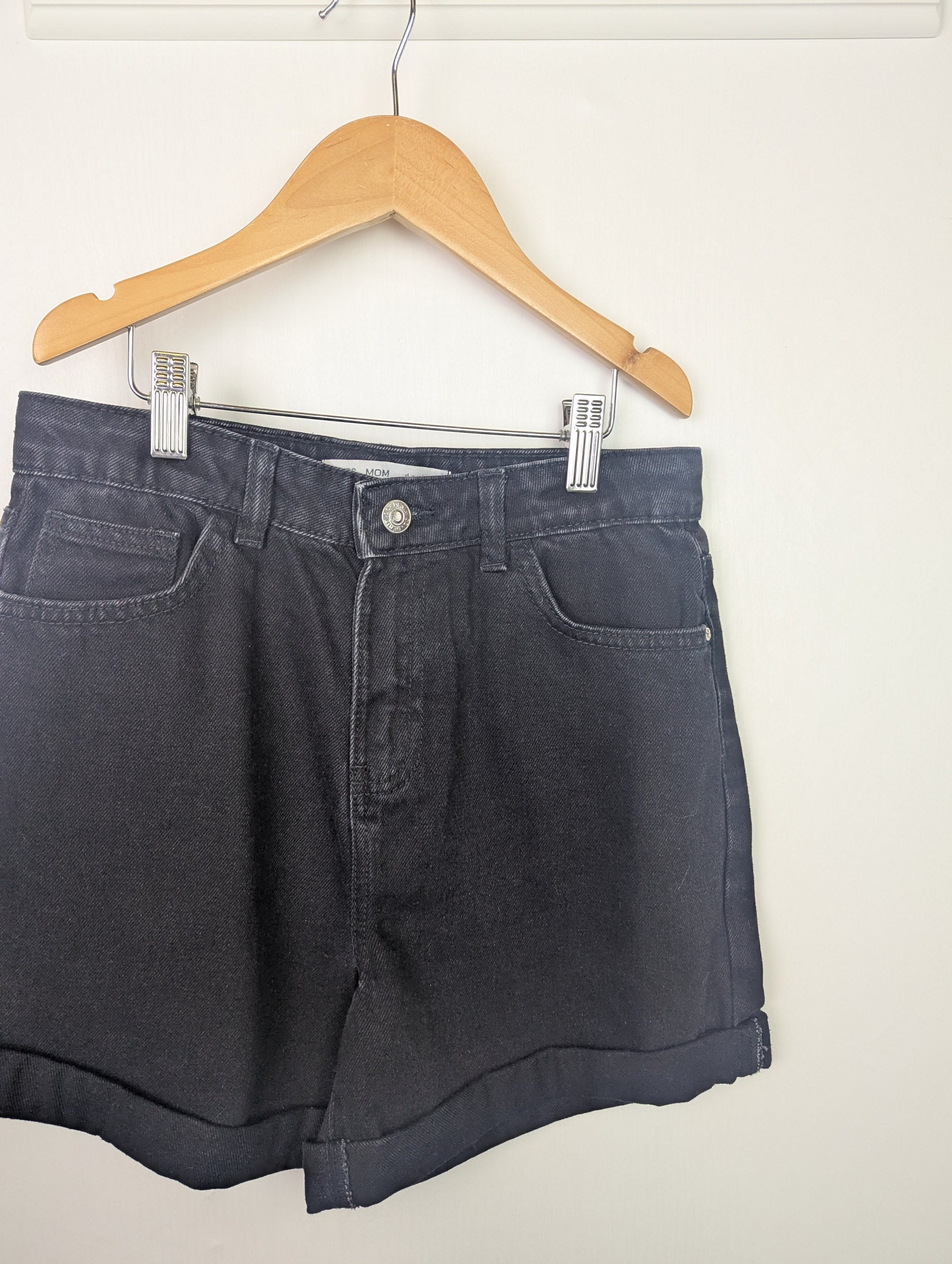 Primark Black Denim Mom Shorts - Girls 12 - 13 Years - Little Ones Preloved. Second Hand Children's & Preloved Baby, Kids, Girls & Boys Clothes. UK online