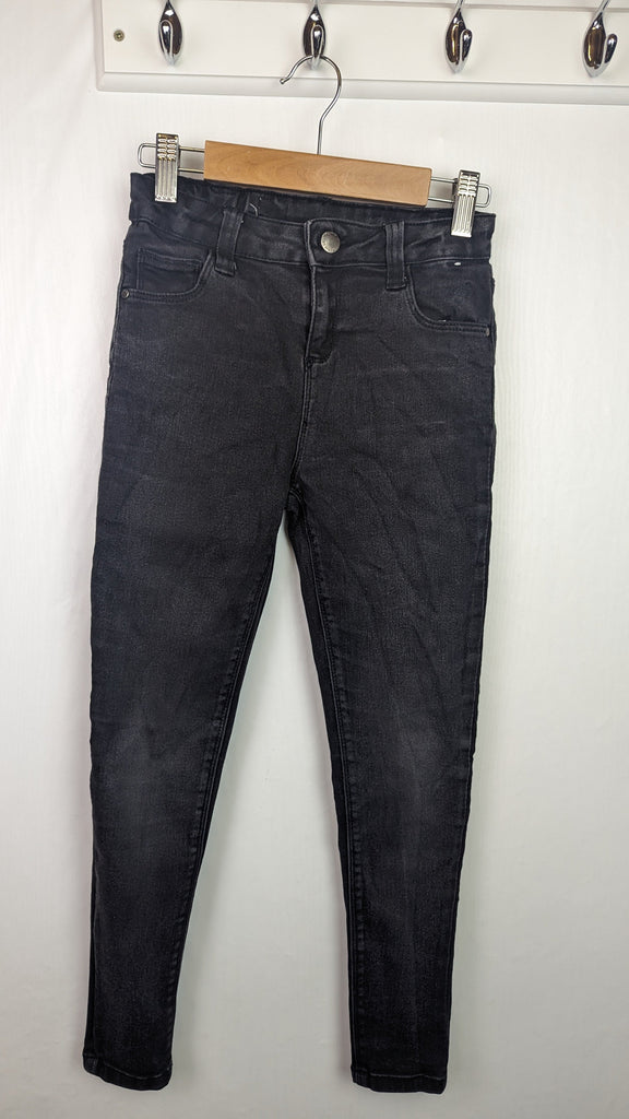 Primark Black Denim Skinny Jeans - Girls 9-10 Years Primark Used, Preloved, Preworn & Second Hand Baby, Kids & Children's Clothing UK Online. Cheap affordable. Brands including Next, Joules, Nutmeg Morrisons, TU, F&F, H&M.