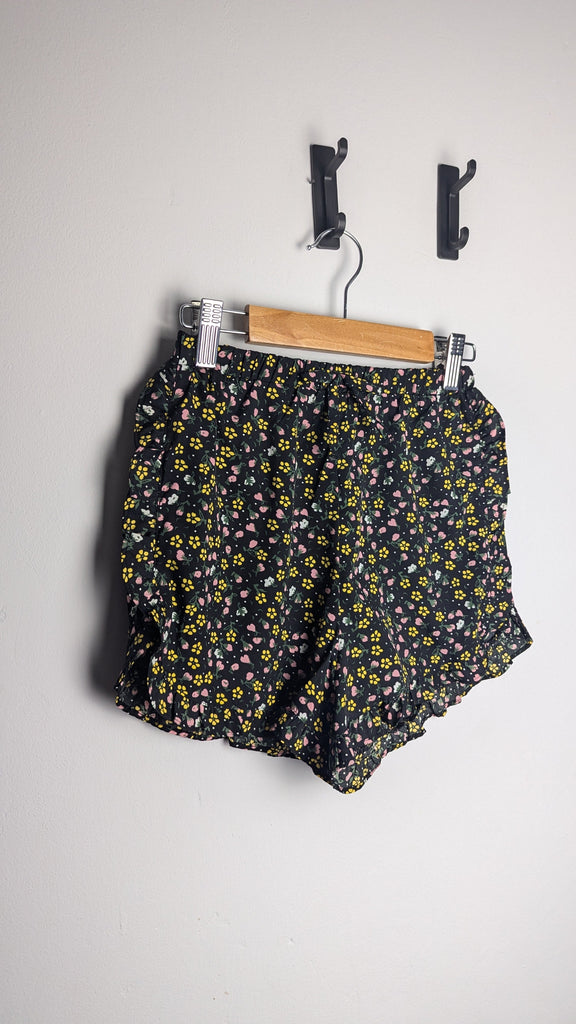 Primark Black Floral Shorts - Girls 10-11 Years Little Ones Preloved Used, Preloved, Preworn & Second Hand Baby, Kids & Children's Clothing UK Online. Cheap affordable. Brands including Next, Joules, Nutmeg Morrisons, TU, F&F, H&M.