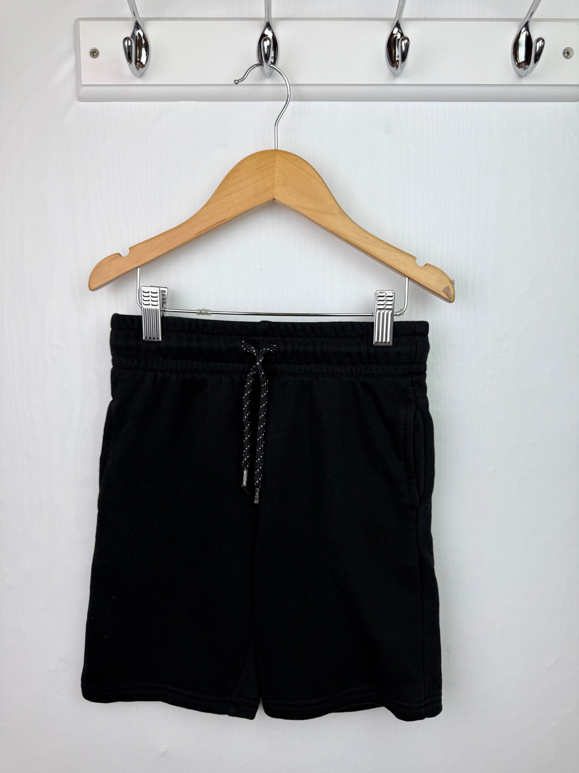 Primark Black Jersey Shorts - Boys 7 - 8 Years - Little Ones Preloved. Second Hand Children's & Preloved Baby, Kids, Girls & Boys Clothes. UK online