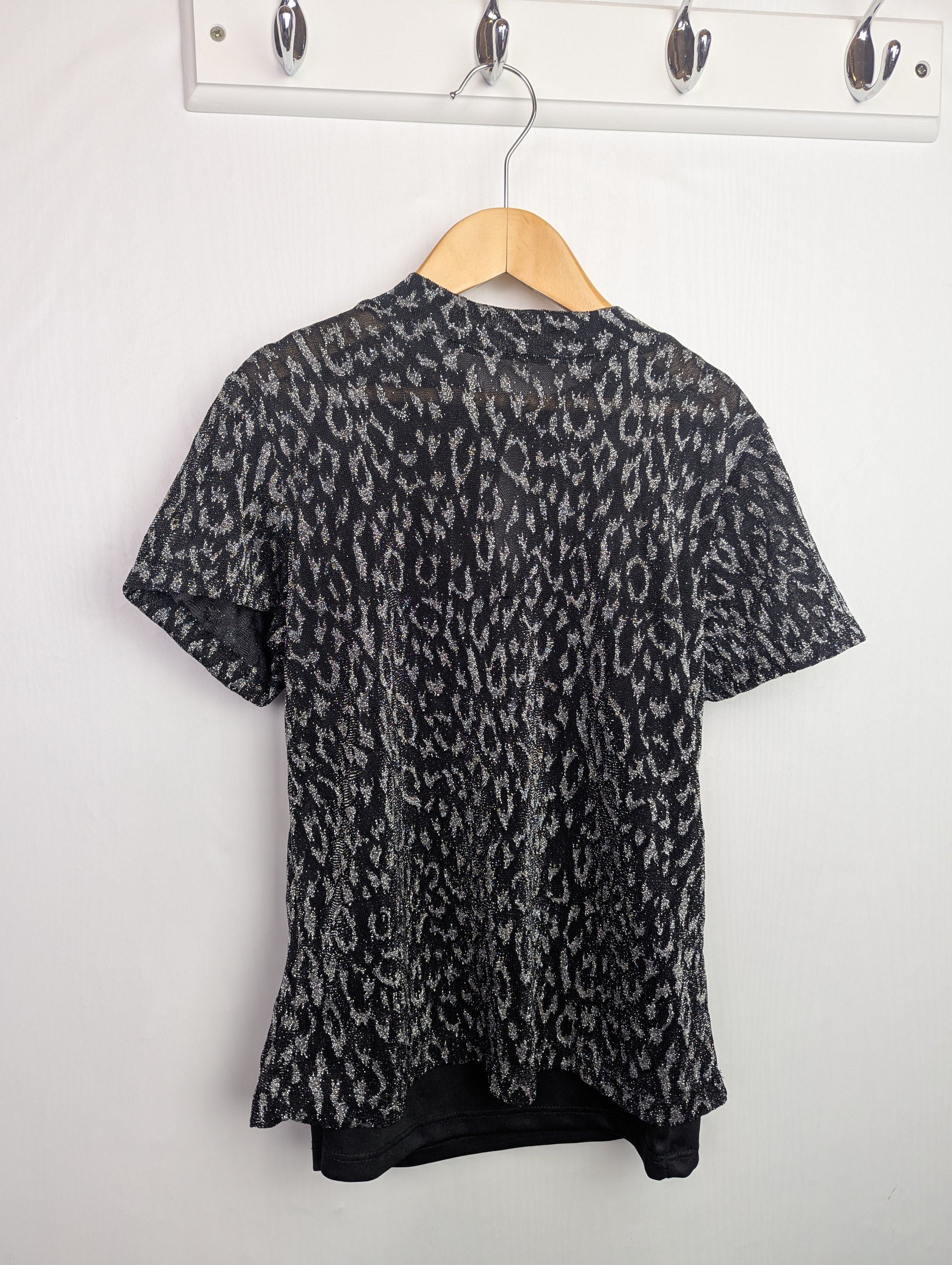 Primark Black & Silver Top - Girls 10 - 11 Years - Little Ones Preloved. Second Hand Children's & Preloved Baby, Kids, Girls & Boys Clothes. UK online