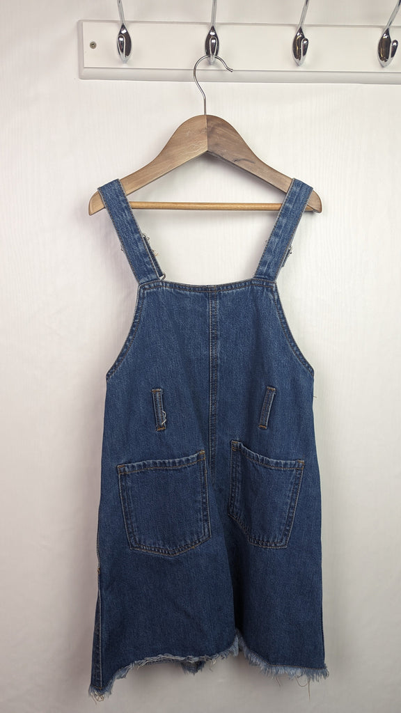 Primark Blue Denim Dress - Girls 9-10 Years Primark Used, Preloved, Preworn & Second Hand Baby, Kids & Children's Clothing UK Online. Cheap affordable. Brands including Next, Joules, Nutmeg Morrisons, TU, F&F, H&M.