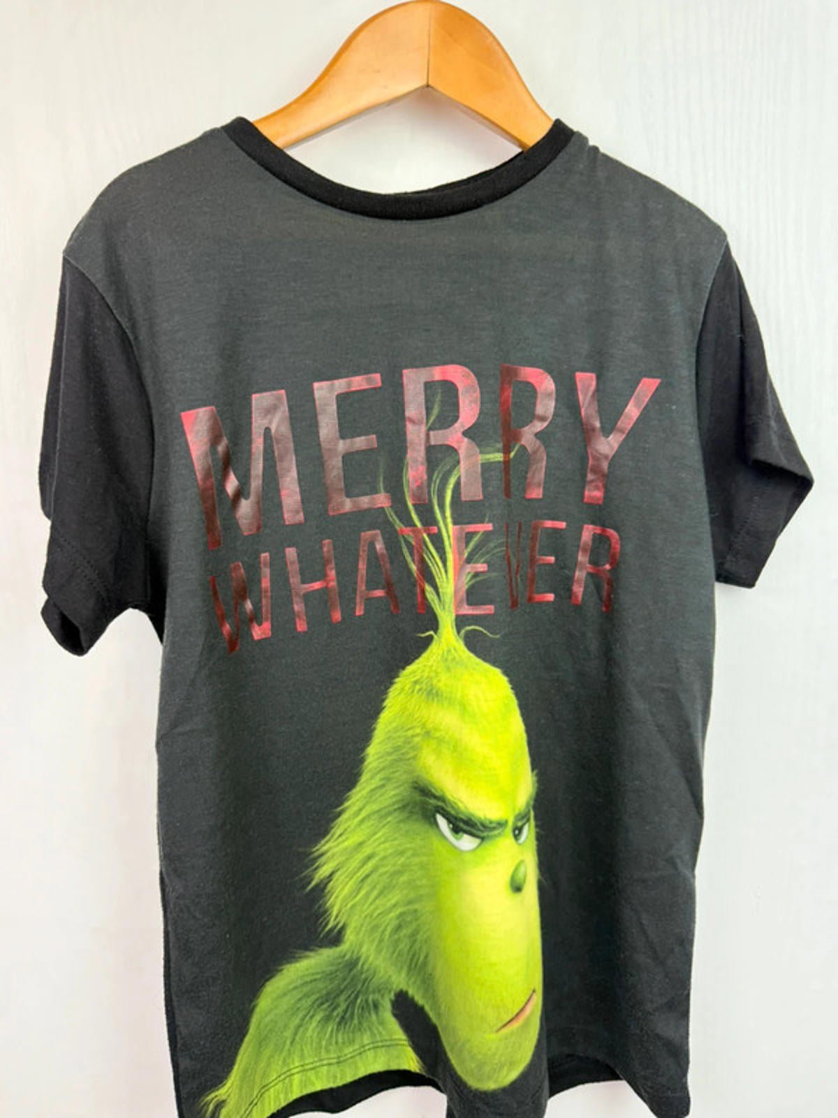 Primark Christmas Grinch Top - Unisex 7 - 8 Years - Little Ones Preloved. Second Hand Children's & Preloved Baby, Kids, Girls & Boys Clothes. UK online