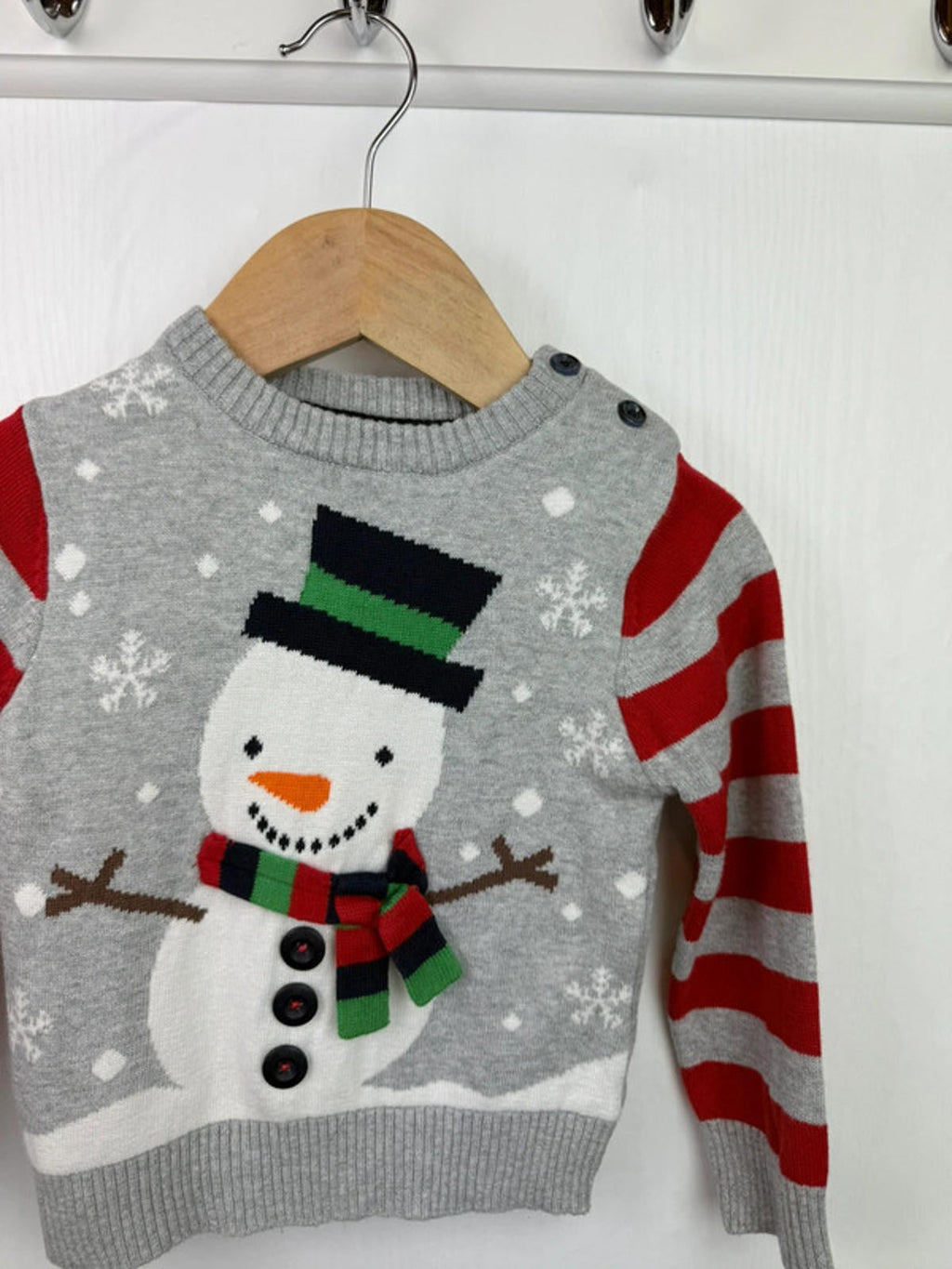 Primark Christmas Snowman Jumper - Boys 9 - 12 Months - Little Ones Preloved. Second Hand Children's & Preloved Baby, Kids, Girls & Boys Clothes. UK online